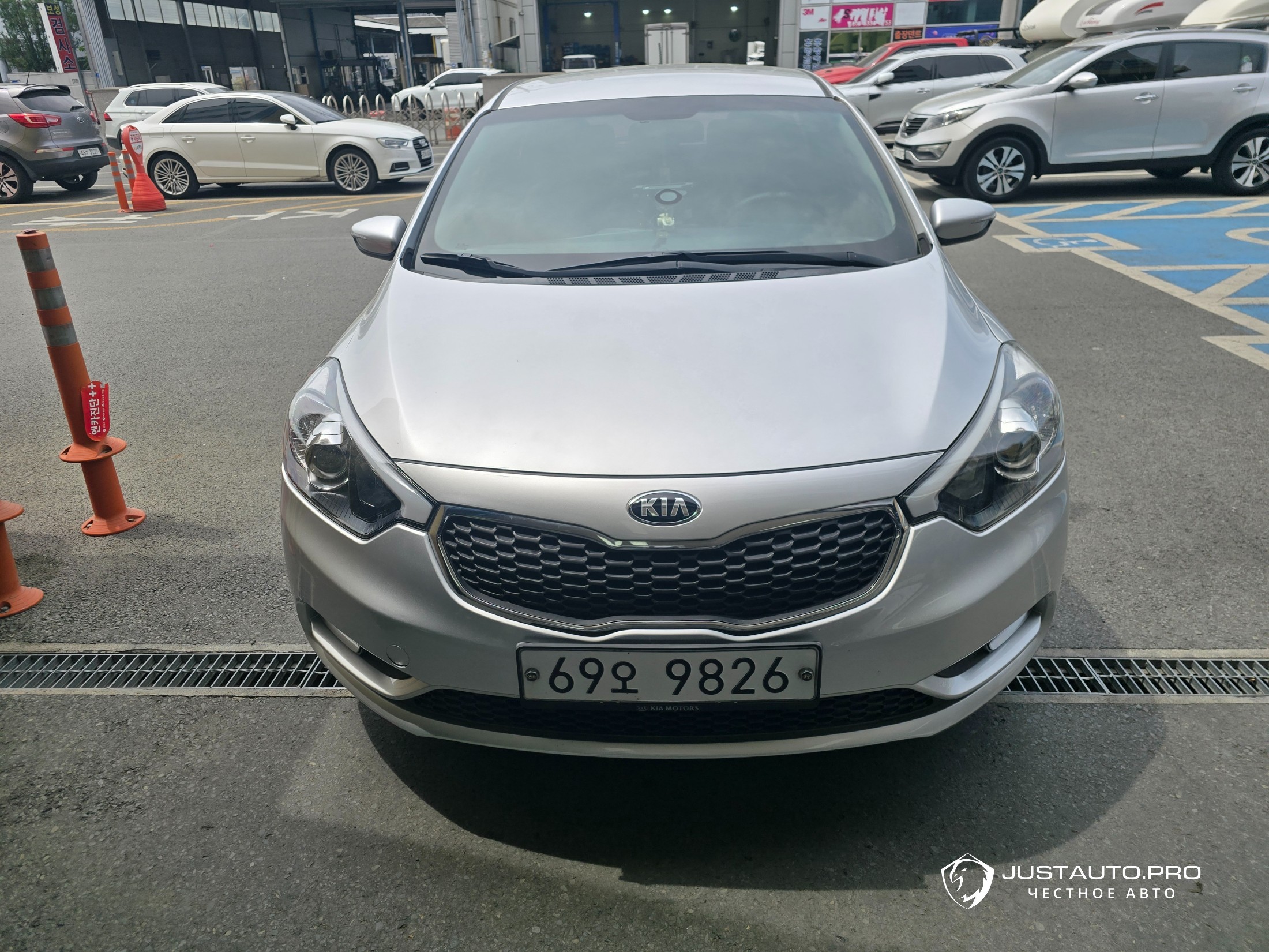 Автомобиль Kia K3