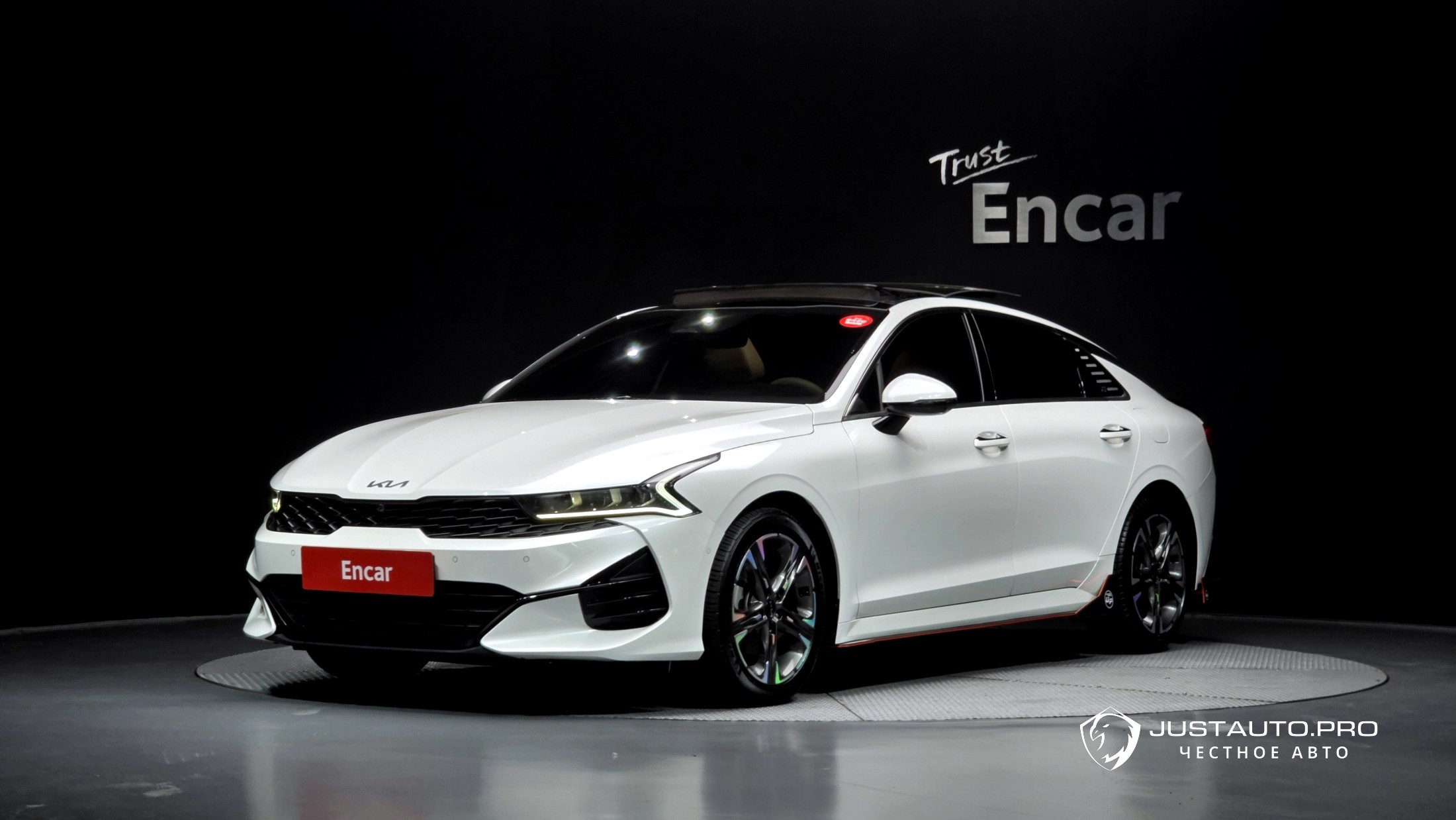 Автомобиль Kia K5