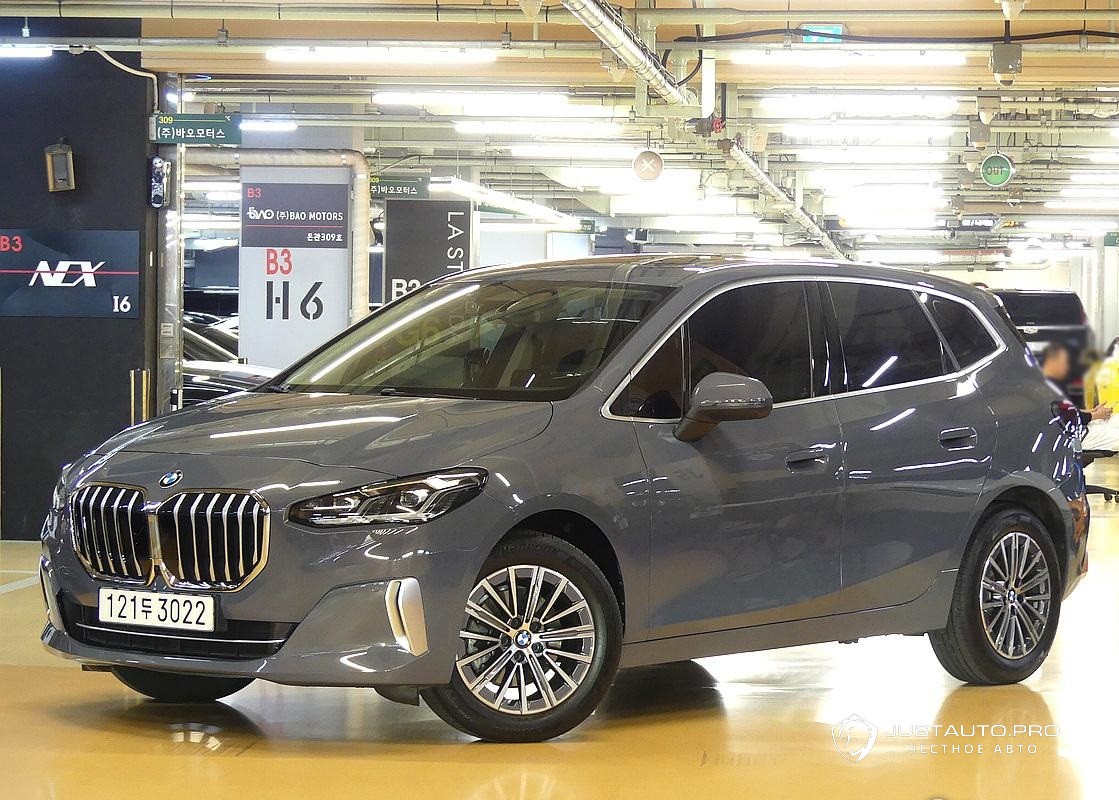 Автомобиль BMW 2-Series