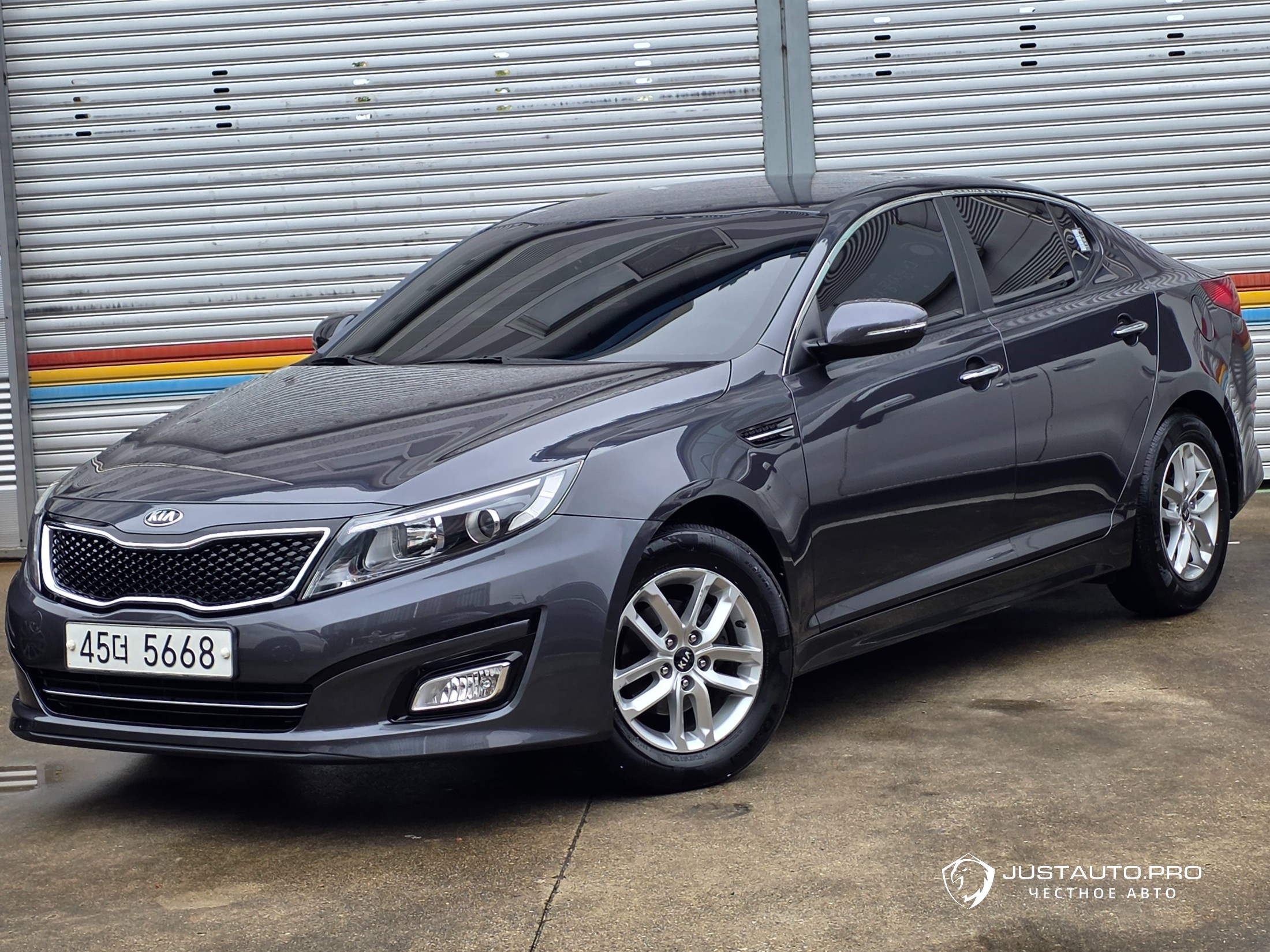 Автомобиль Kia K5