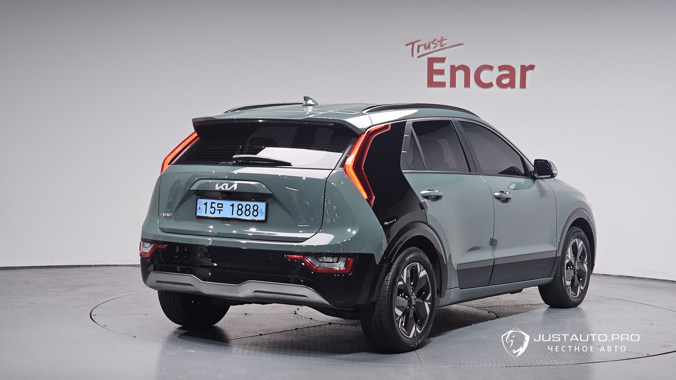 Автомобиль Kia Niro