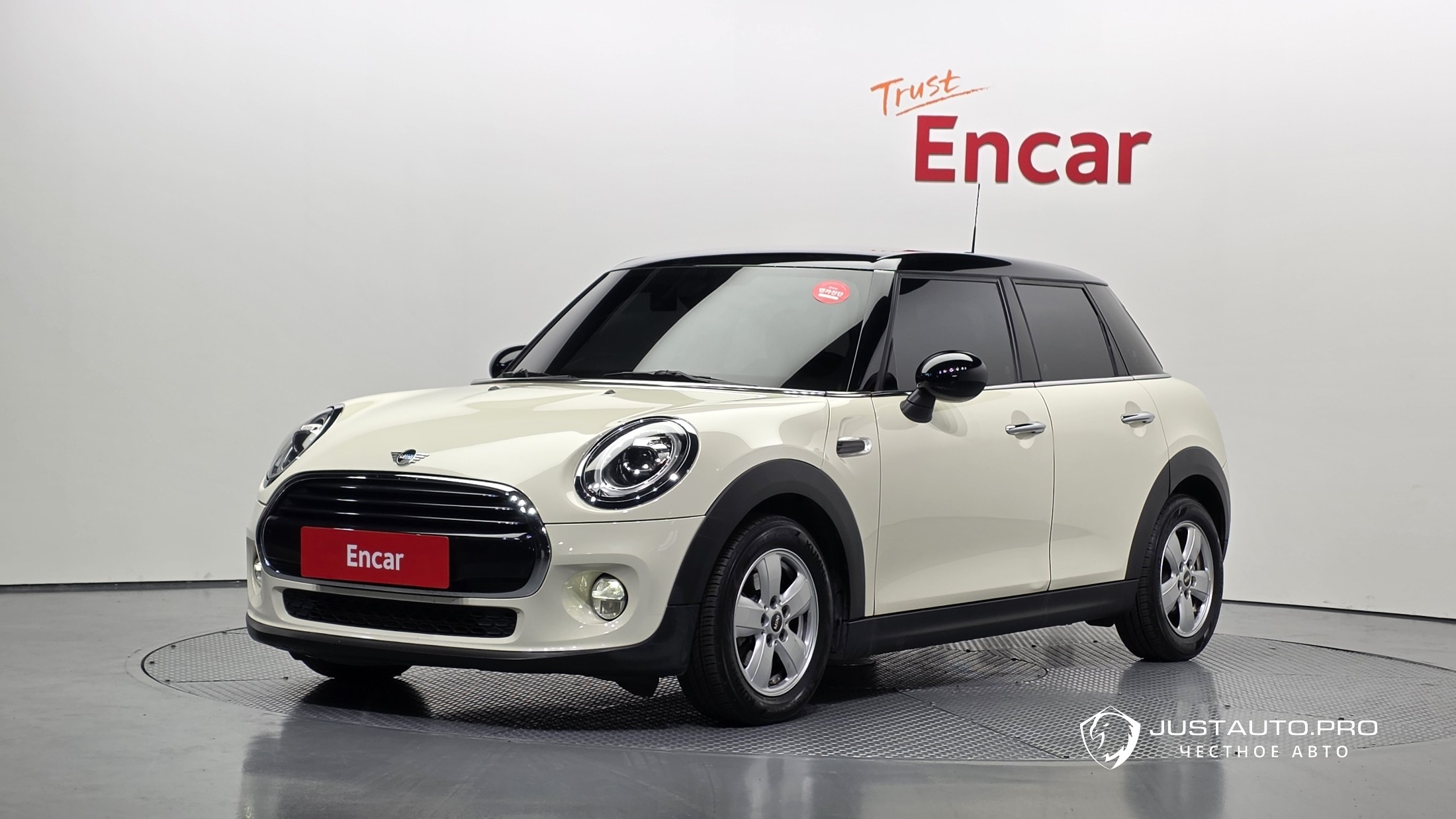 Автомобиль Mini Cooper