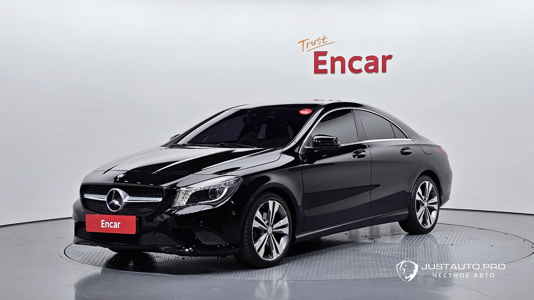 Автомобиль Mercedes-Benz CLA-Class