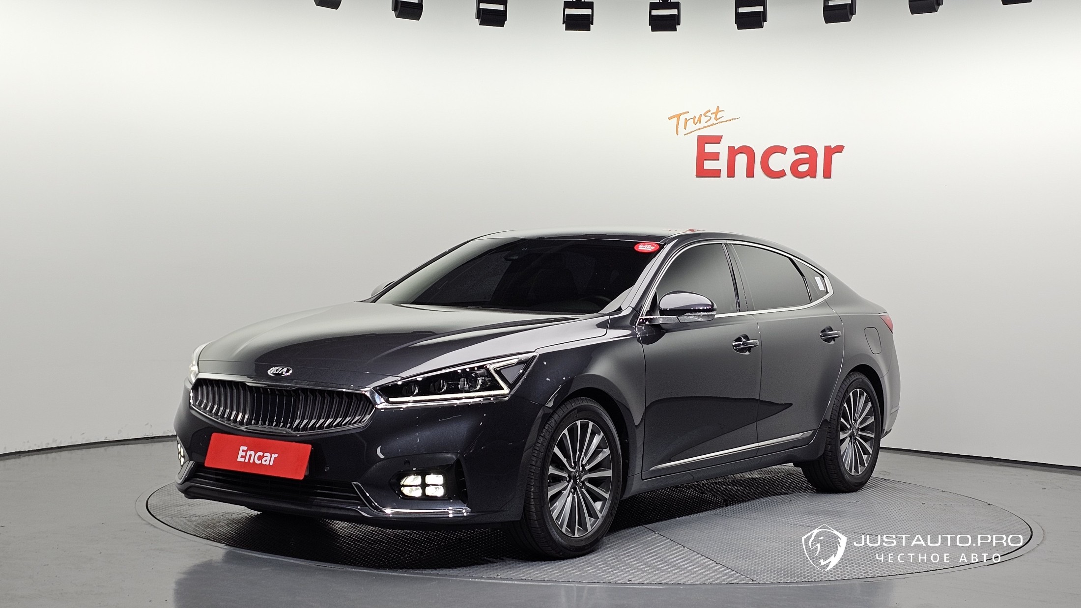 Автомобиль Kia K7