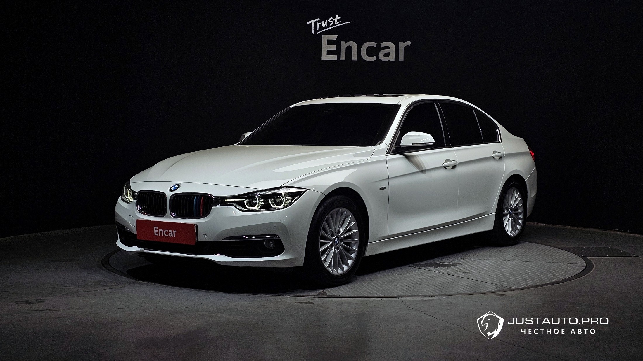 Автомобиль BMW 3-Series