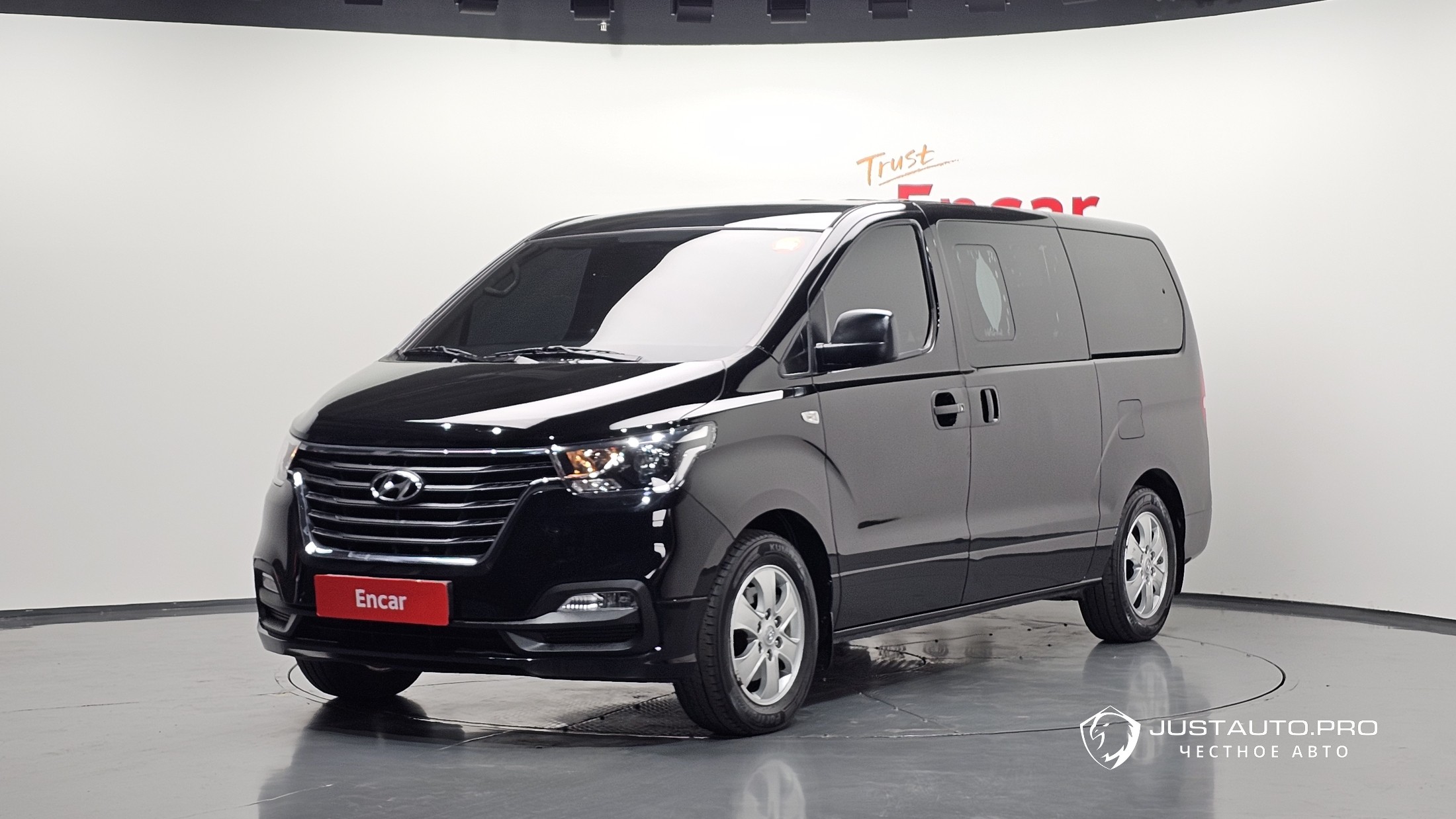 Автомобиль Hyundai Starex