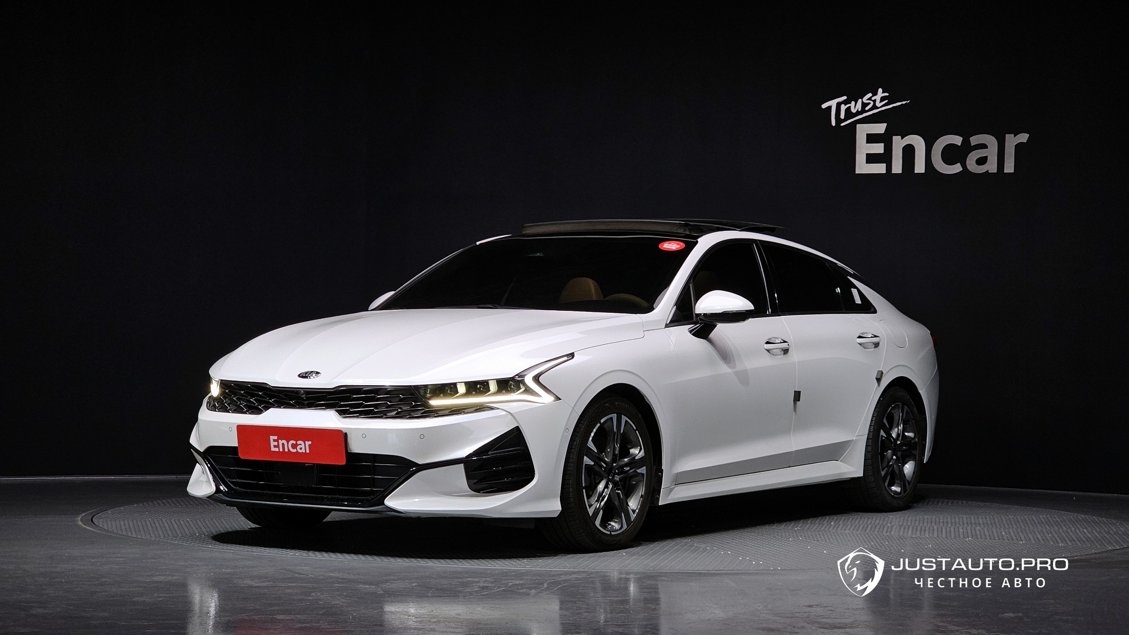 Автомобиль Kia K5