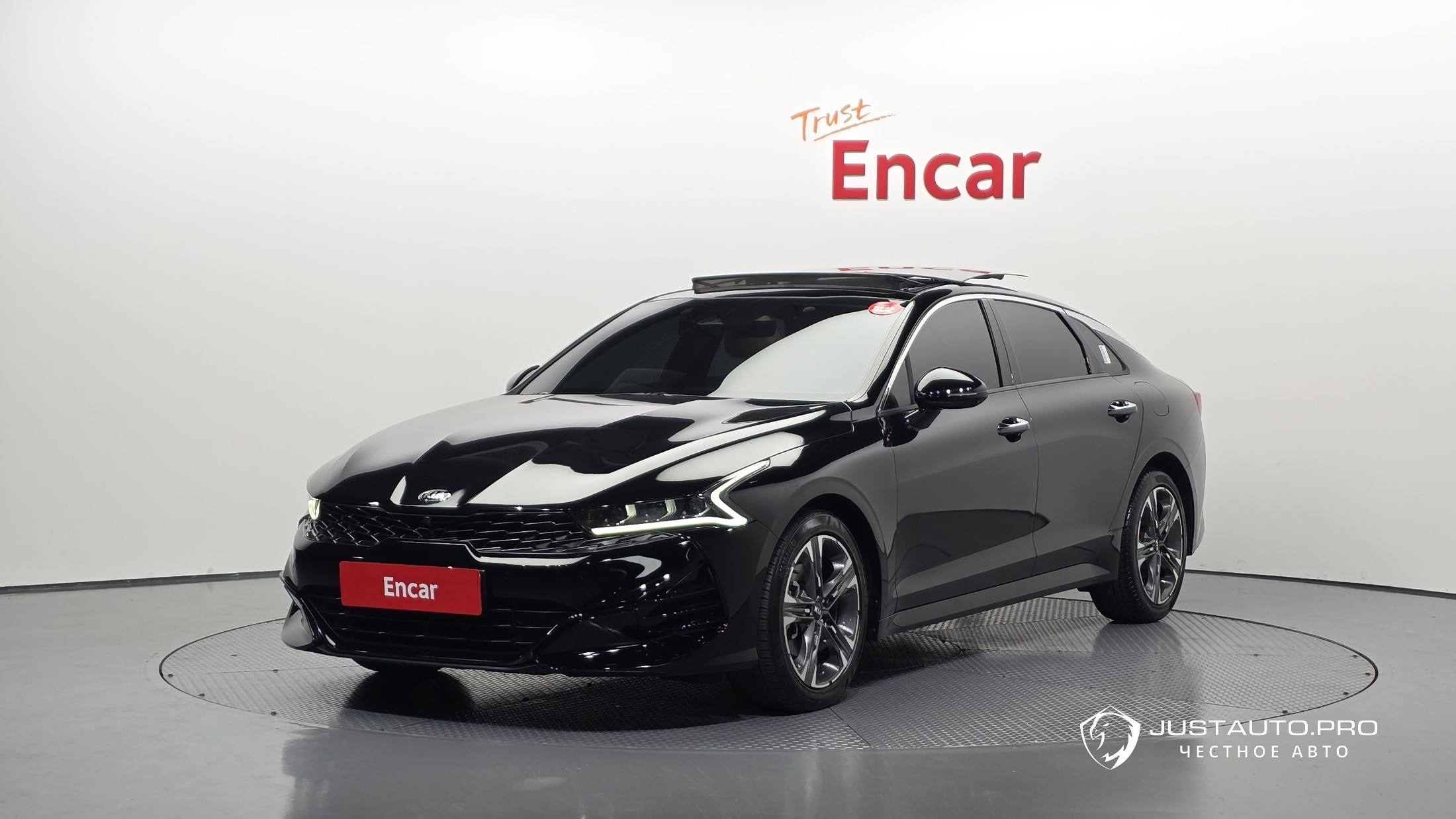 Автомобиль Kia K5