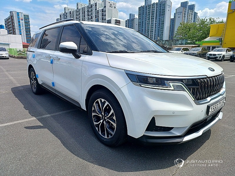Автомобиль Kia Canival