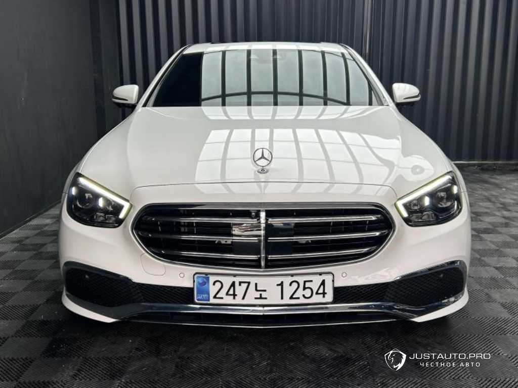 Автомобиль Mercedes-Benz E-Class