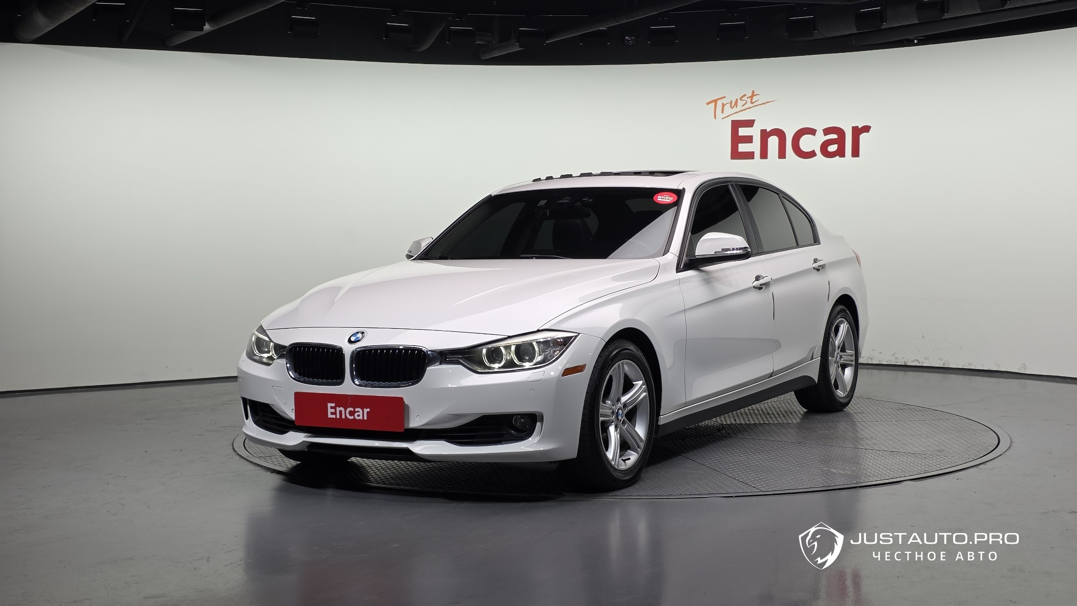 Автомобиль BMW 3-Series