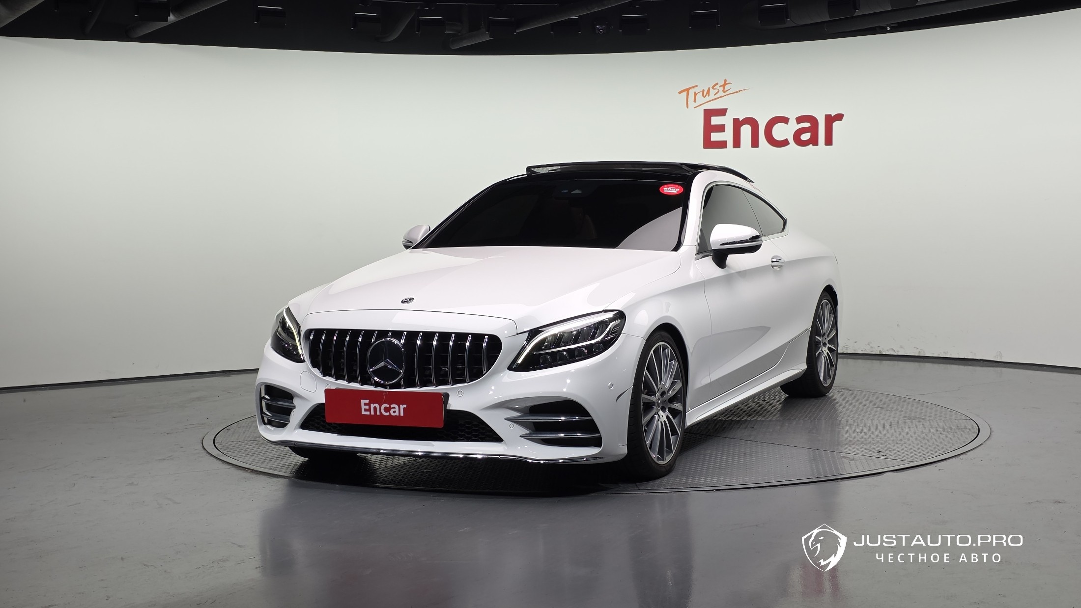 Автомобиль Mercedes-Benz C-Class