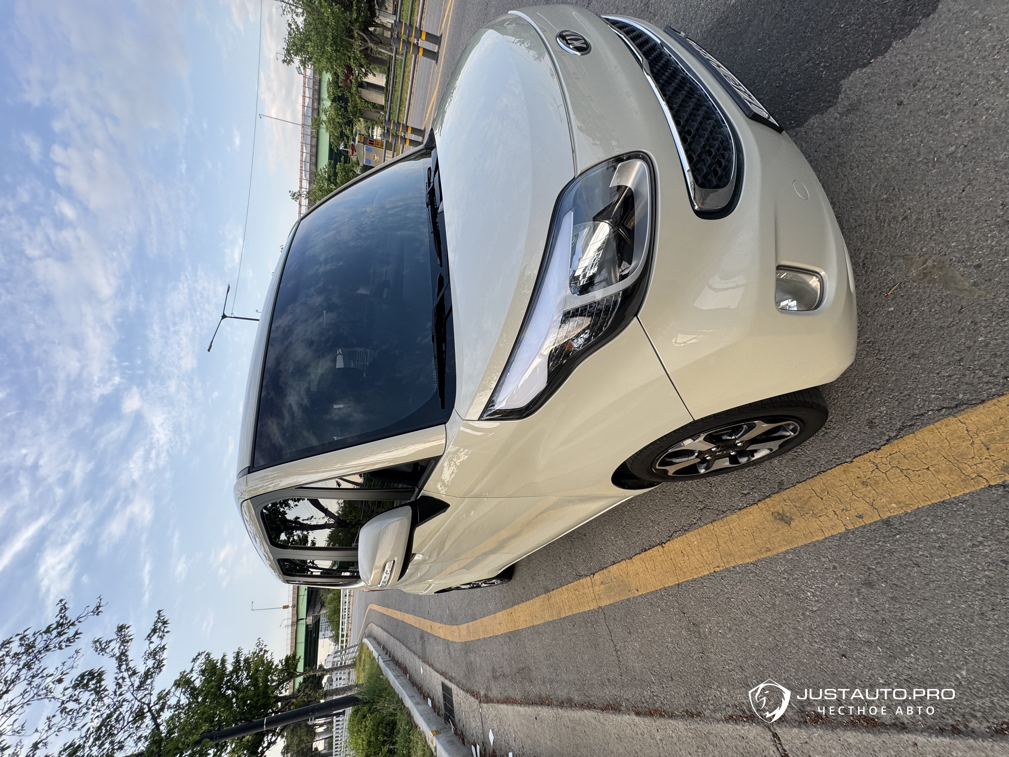 Автомобиль Kia RAY