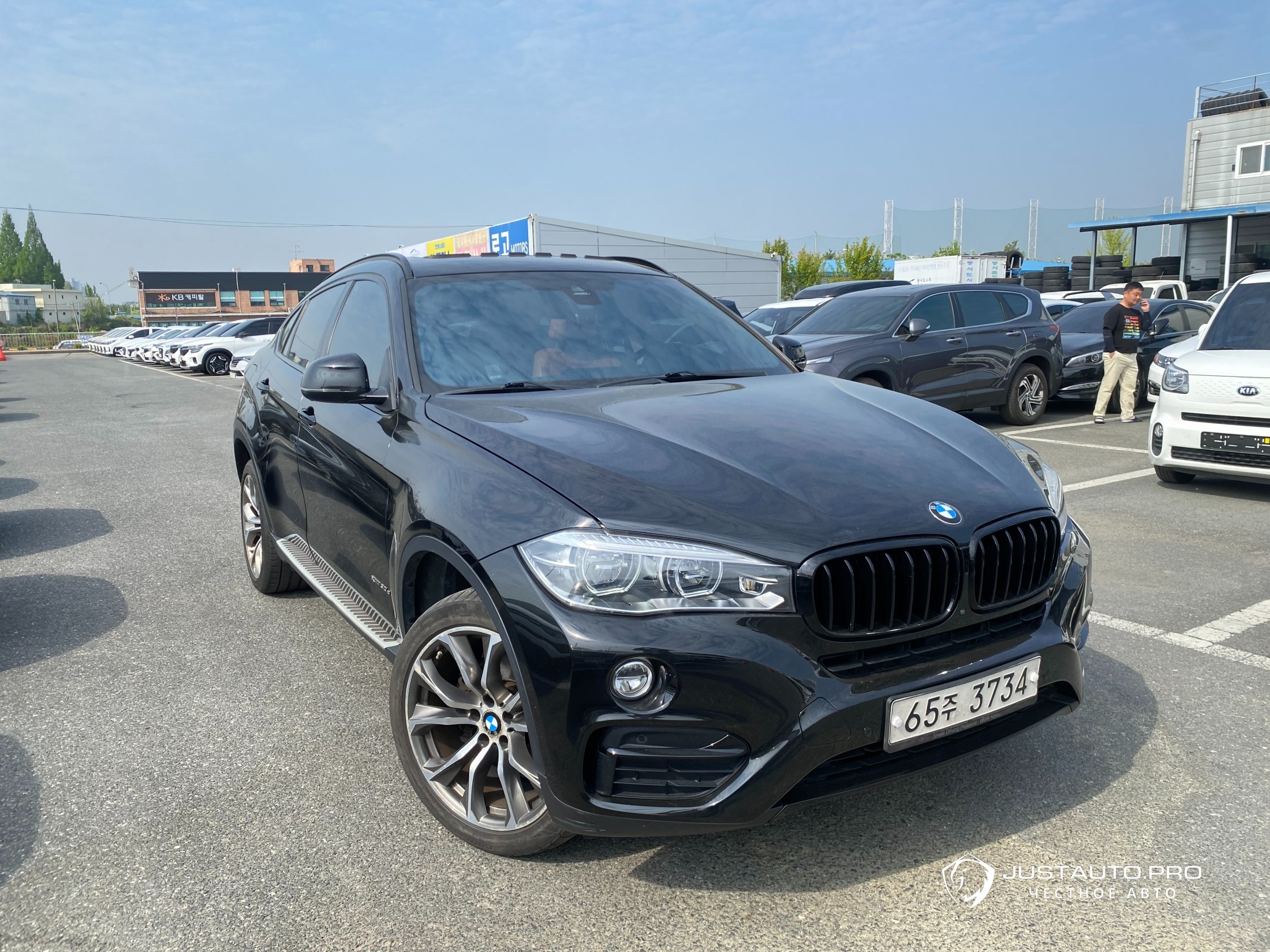 Автомобиль BMW X6