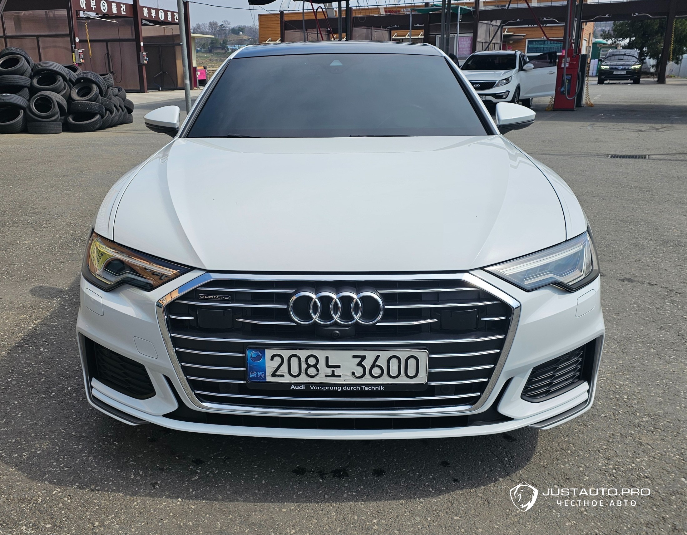 Автомобиль Audi A6