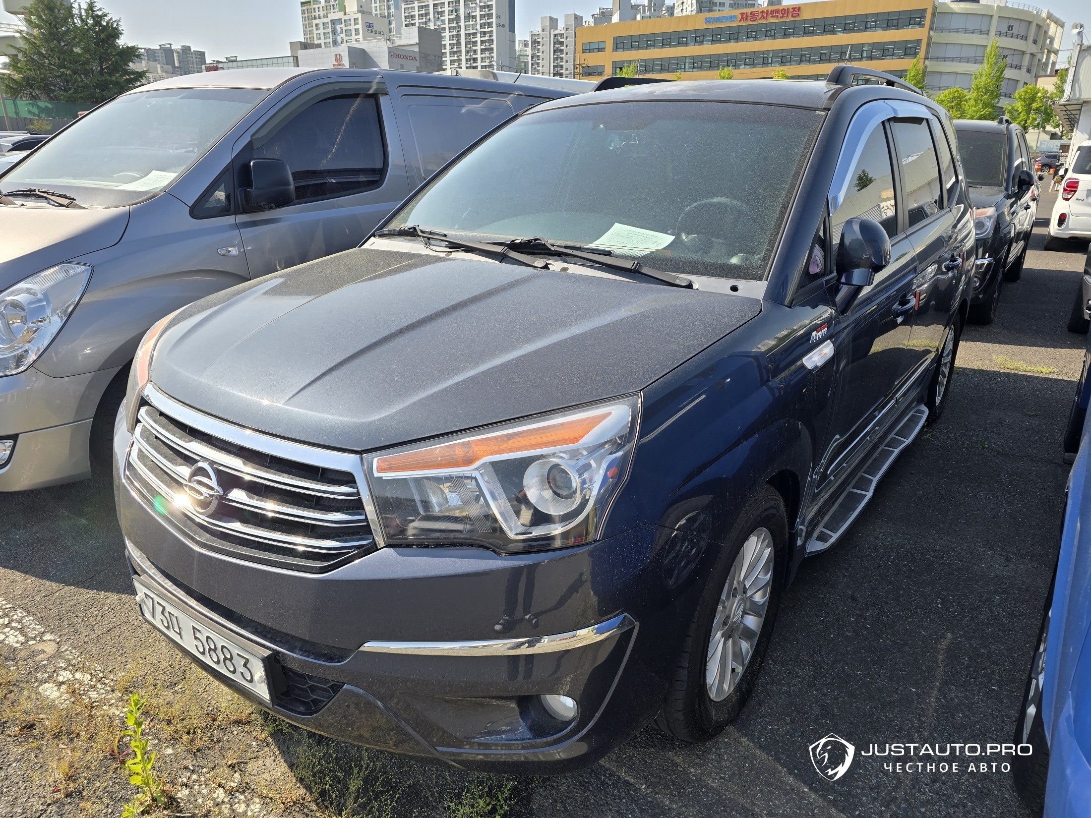 Автомобиль KG_Mobility_Ssangyong KORANDO