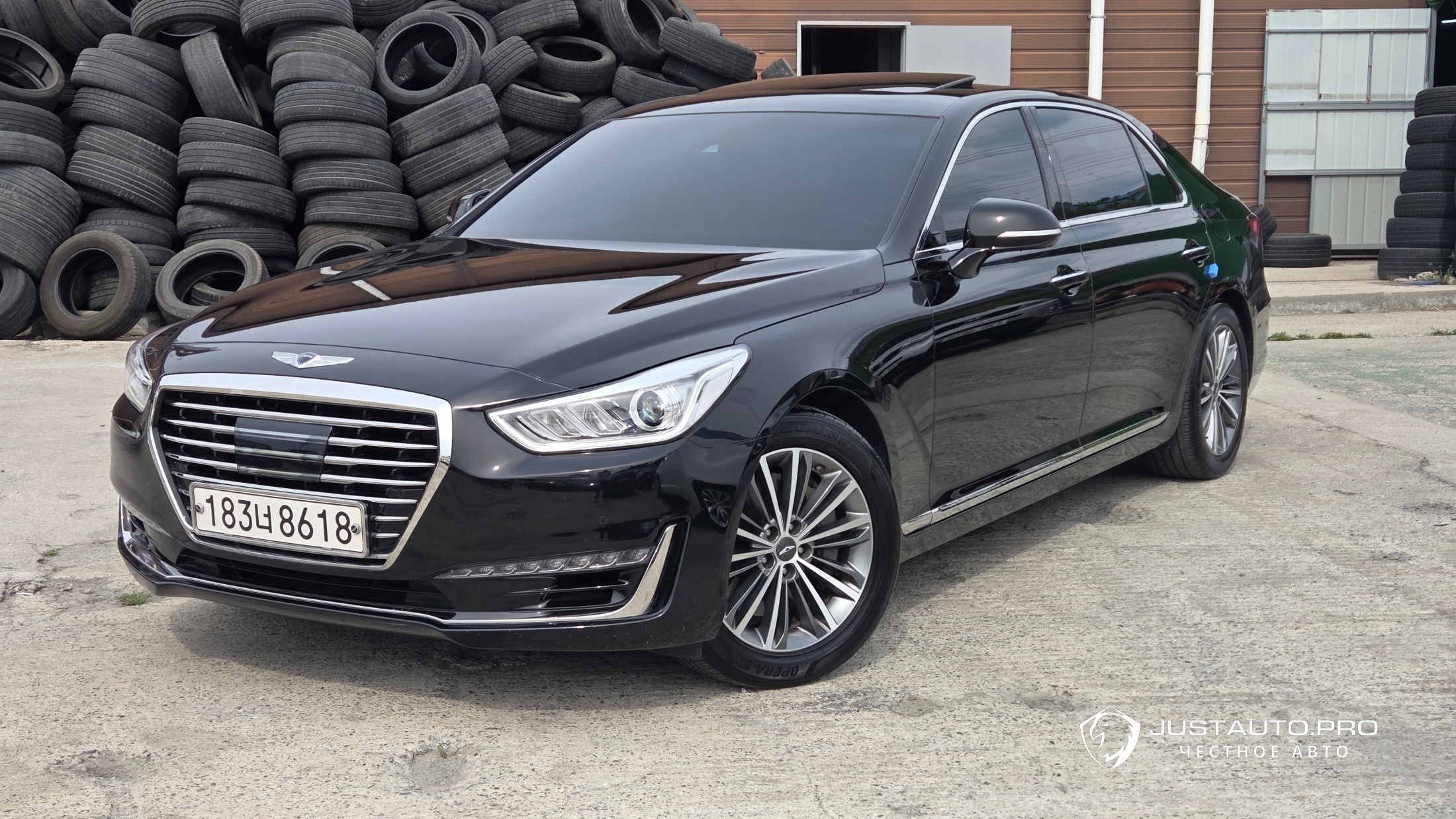 Автомобиль Genesis EQ900