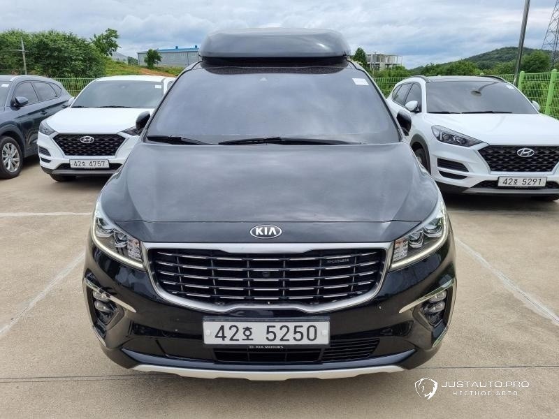Автомобиль Kia Canival