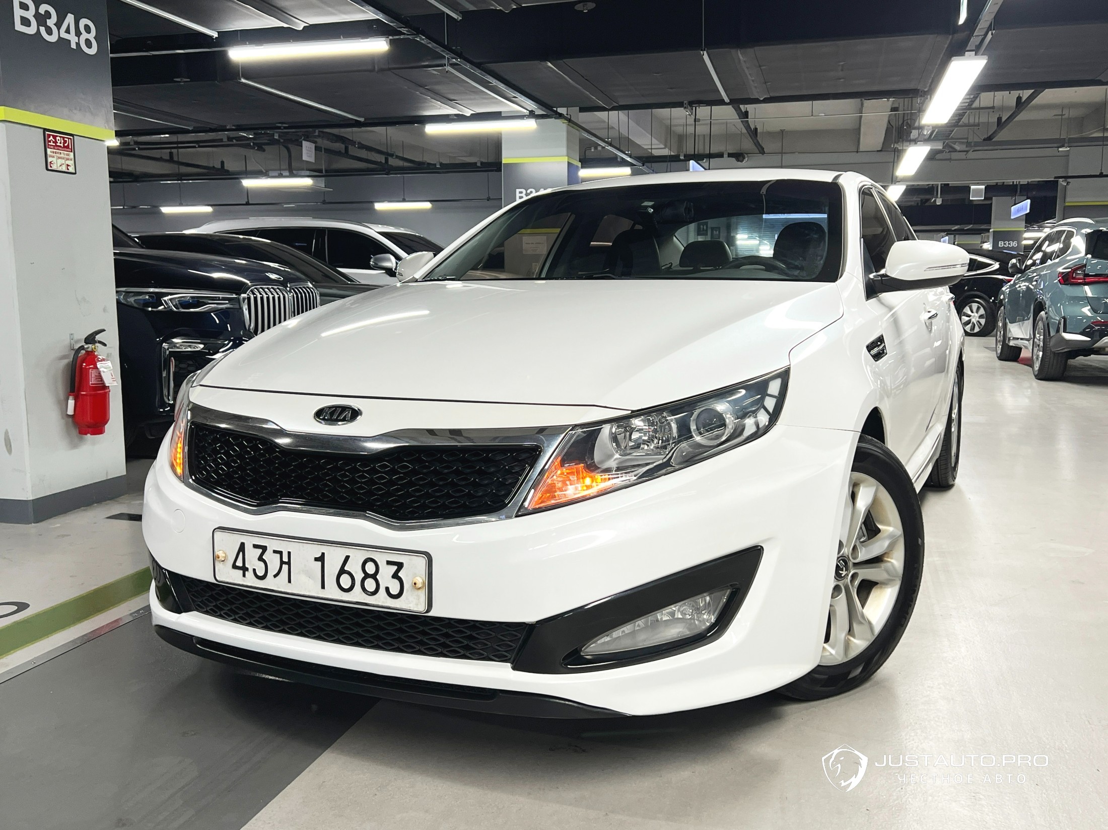 Автомобиль Kia K5