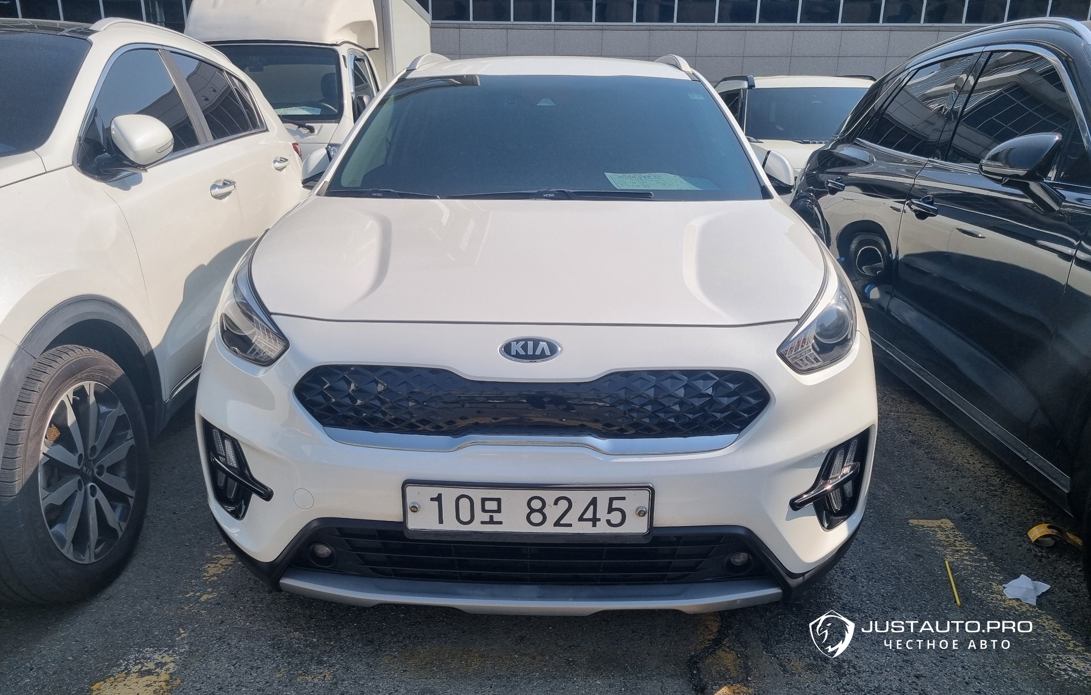 Автомобиль Kia Niro