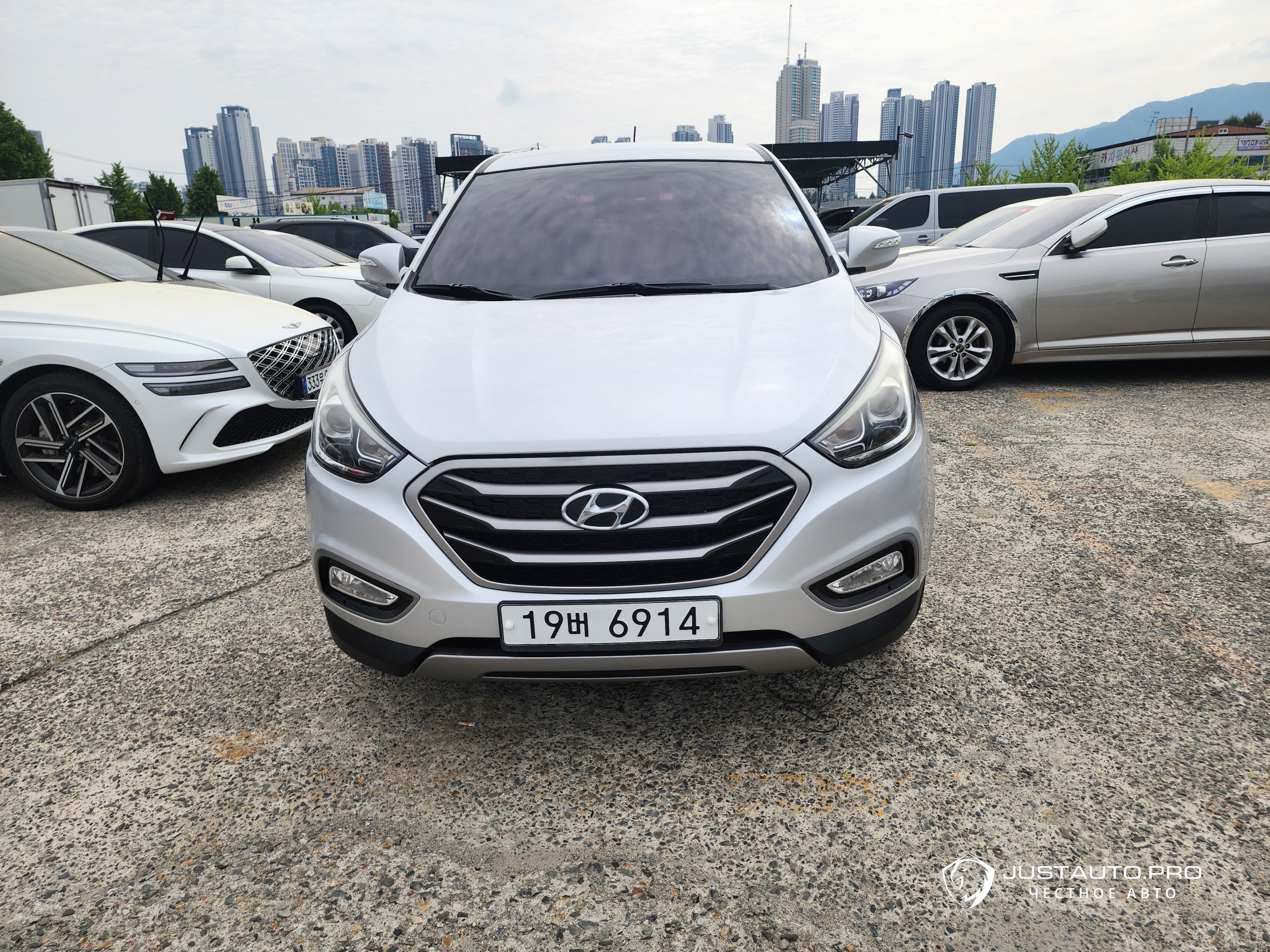 Автомобиль Hyundai Tucson