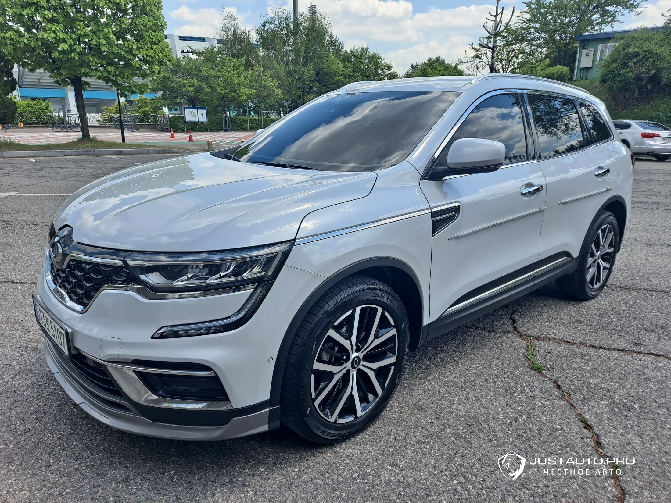 Автомобиль Renault-KoreaSamsung QM6