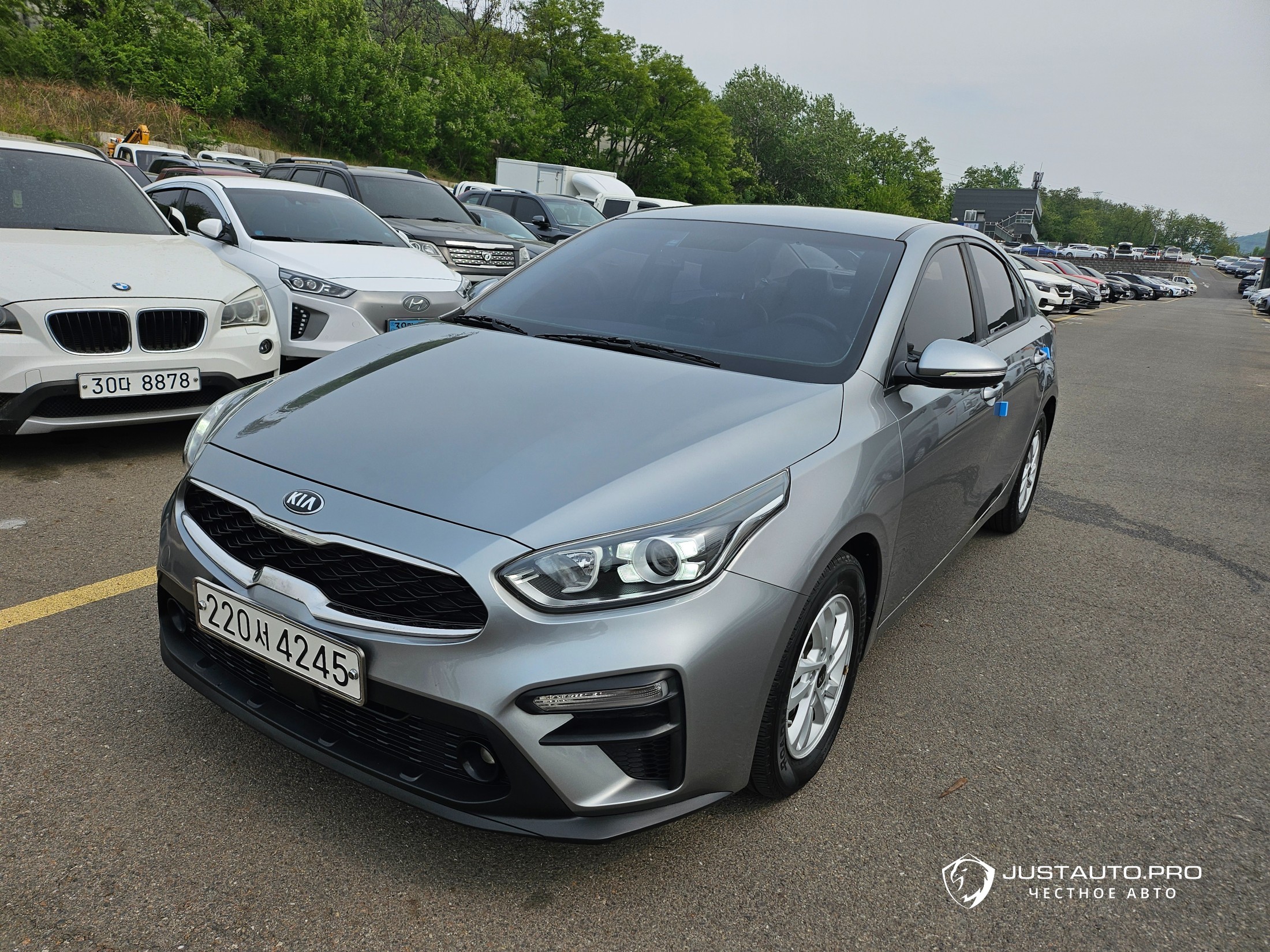 Автомобиль Kia K3