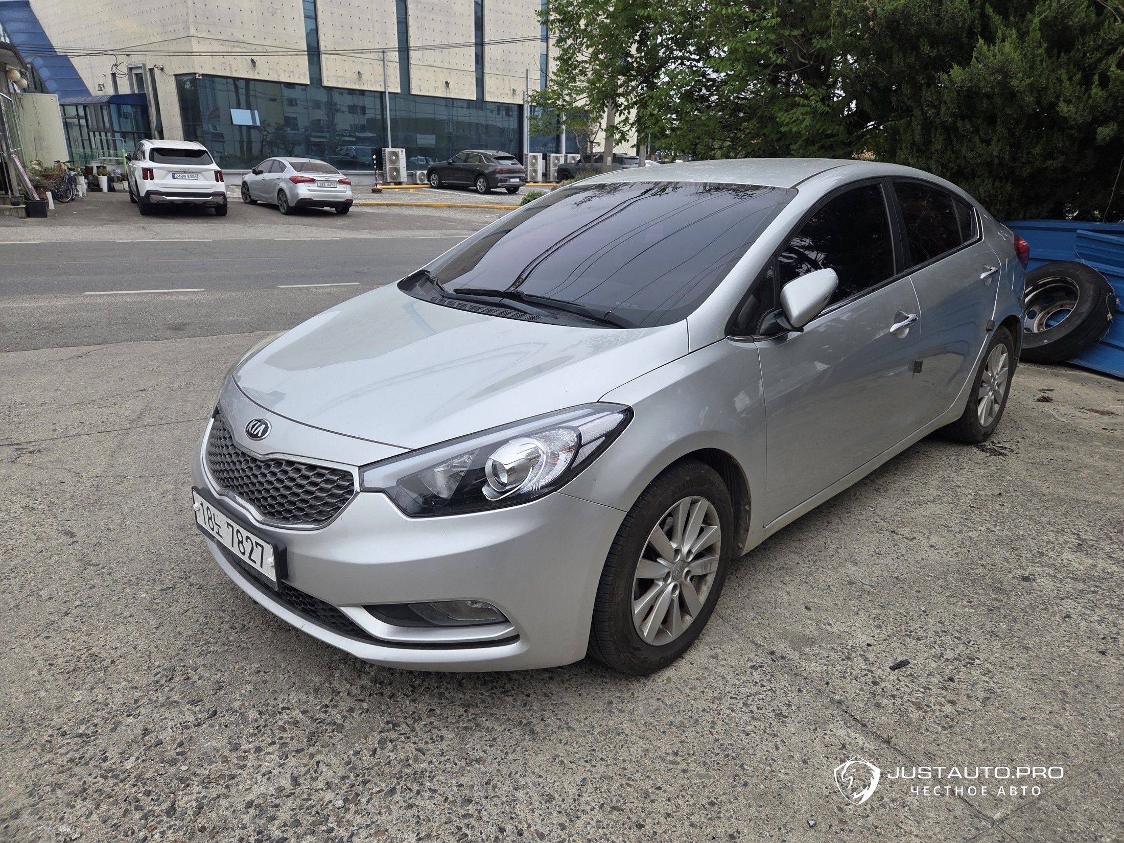 Автомобиль Kia K3