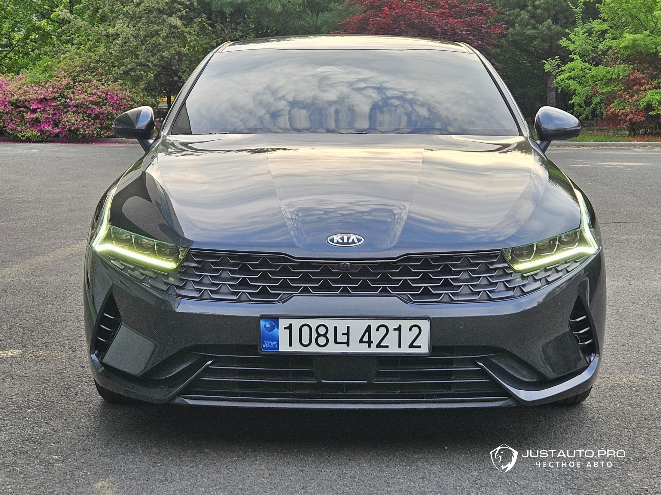 Автомобиль Kia K5