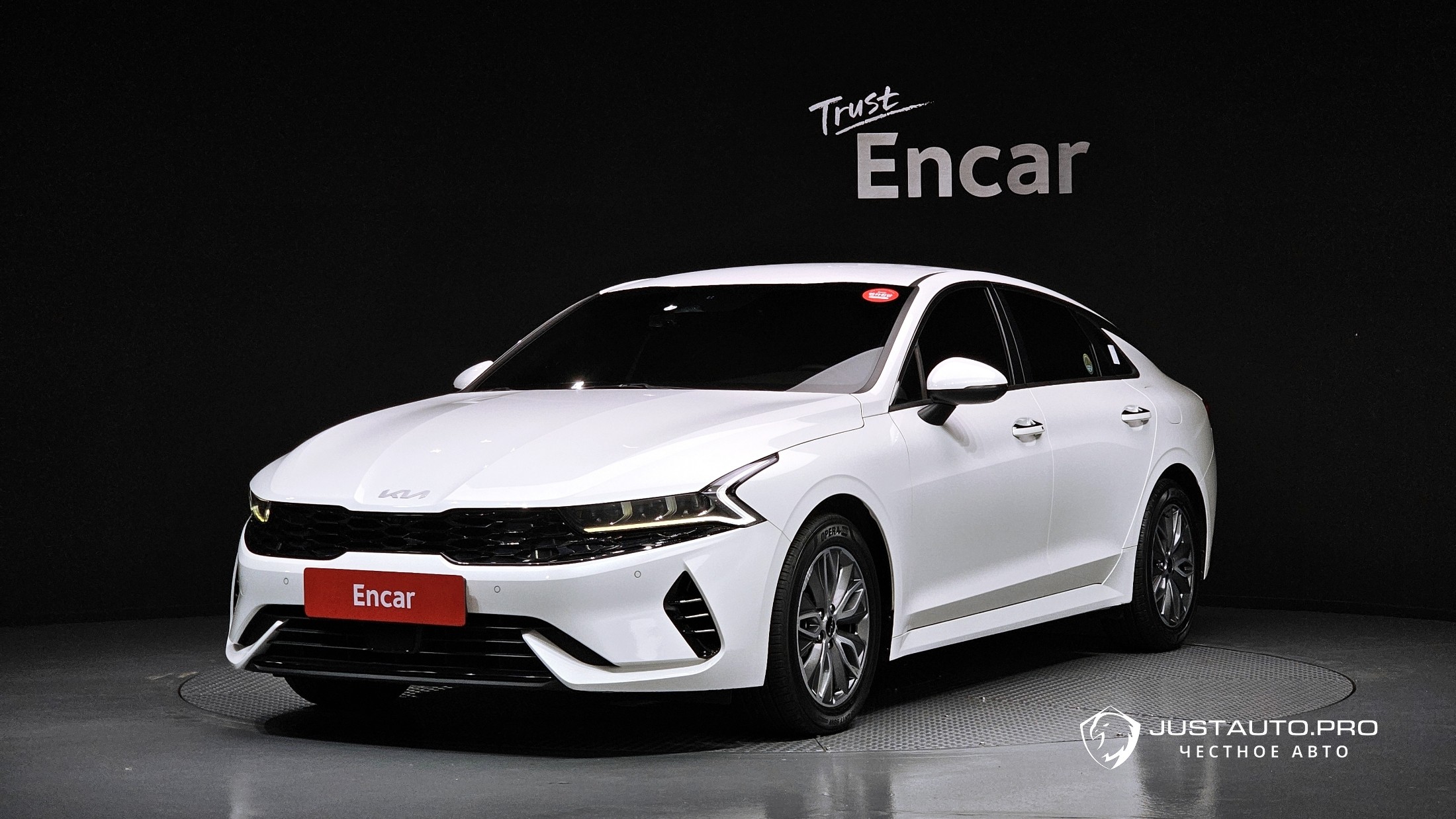 Автомобиль Kia K5