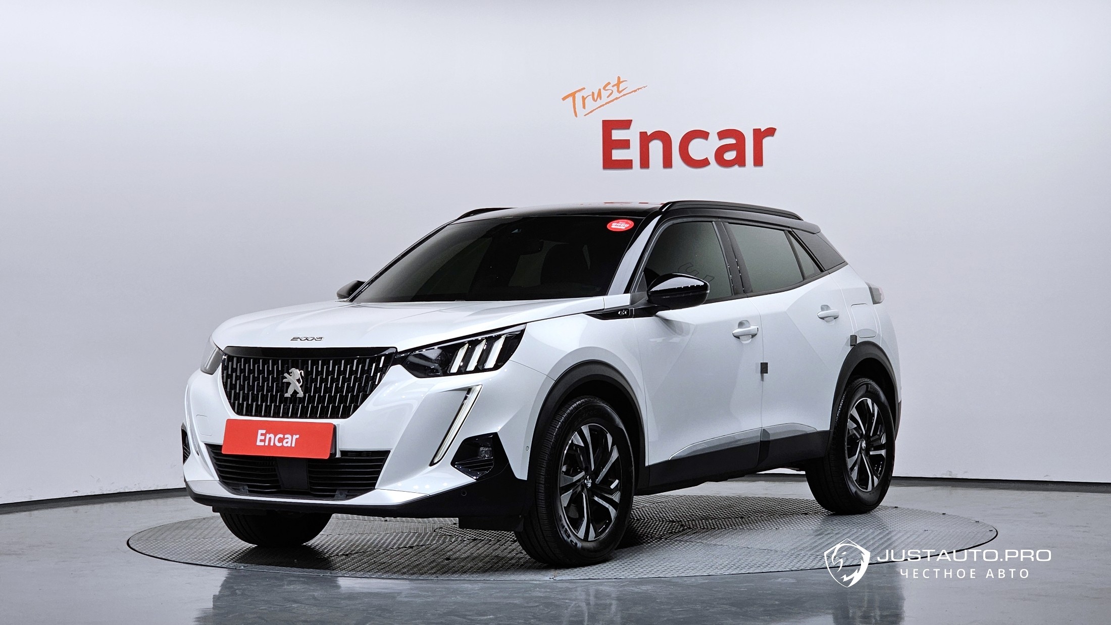 Автомобиль Peugeot 2008
