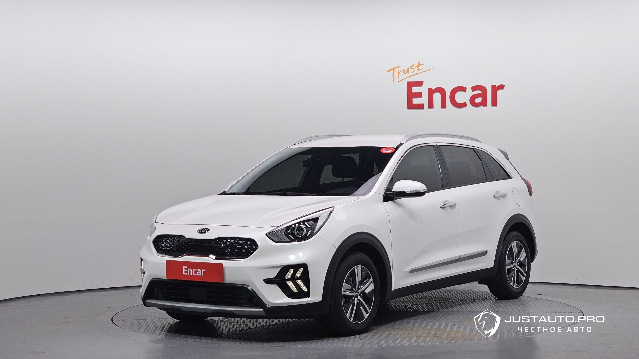 Автомобиль Kia Niro