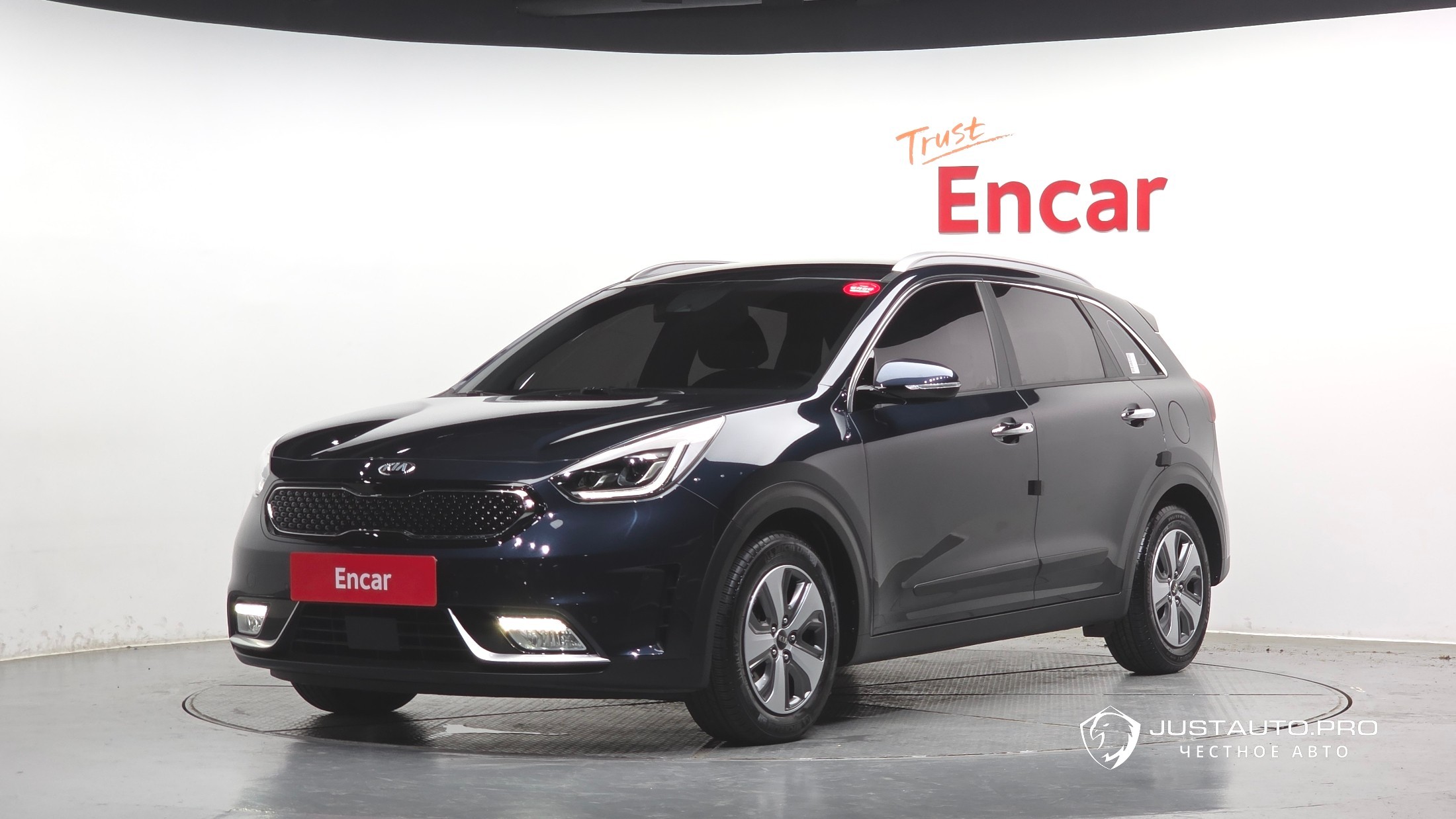 Автомобиль Kia Niro