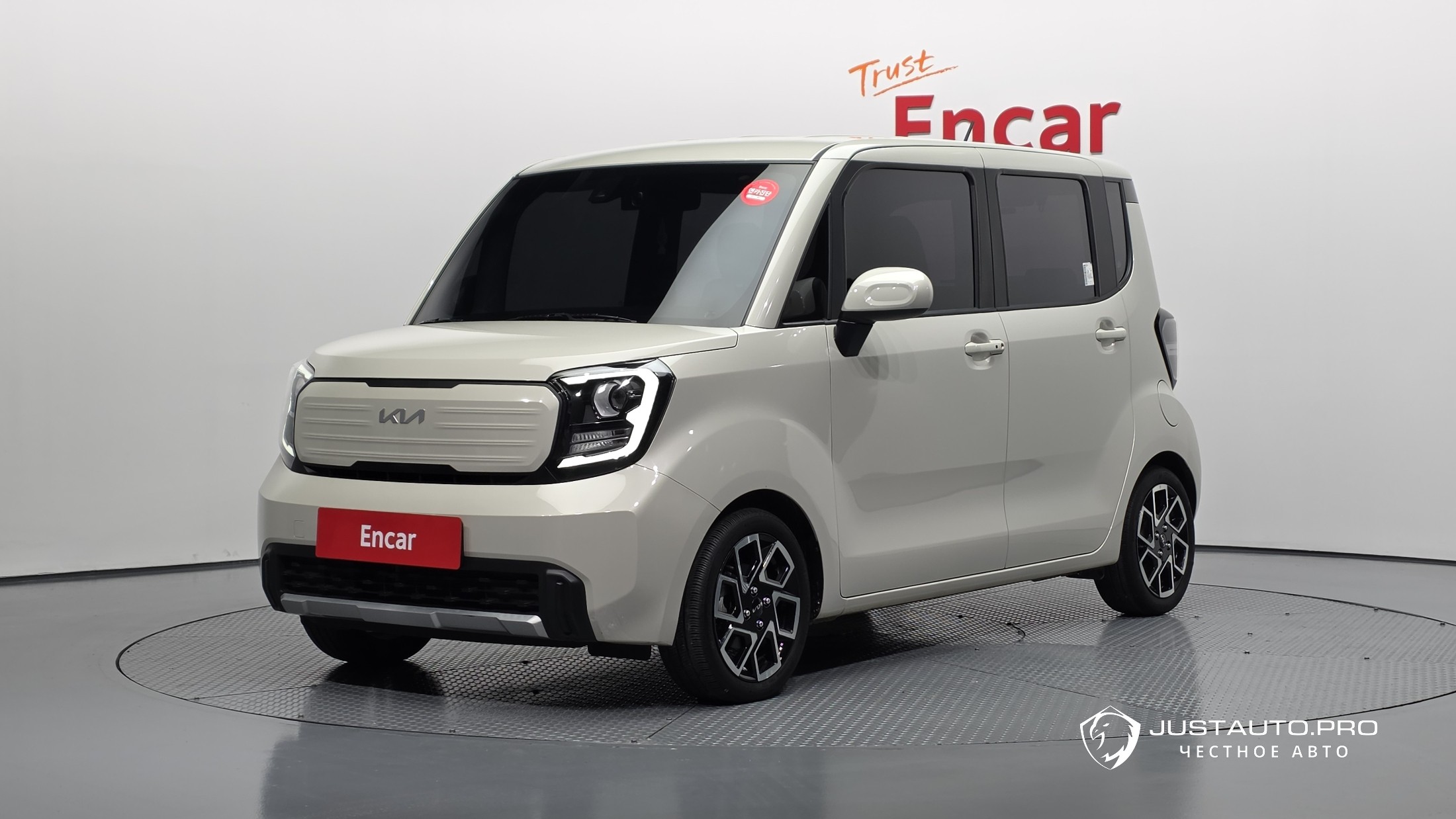 Автомобиль Kia RAY