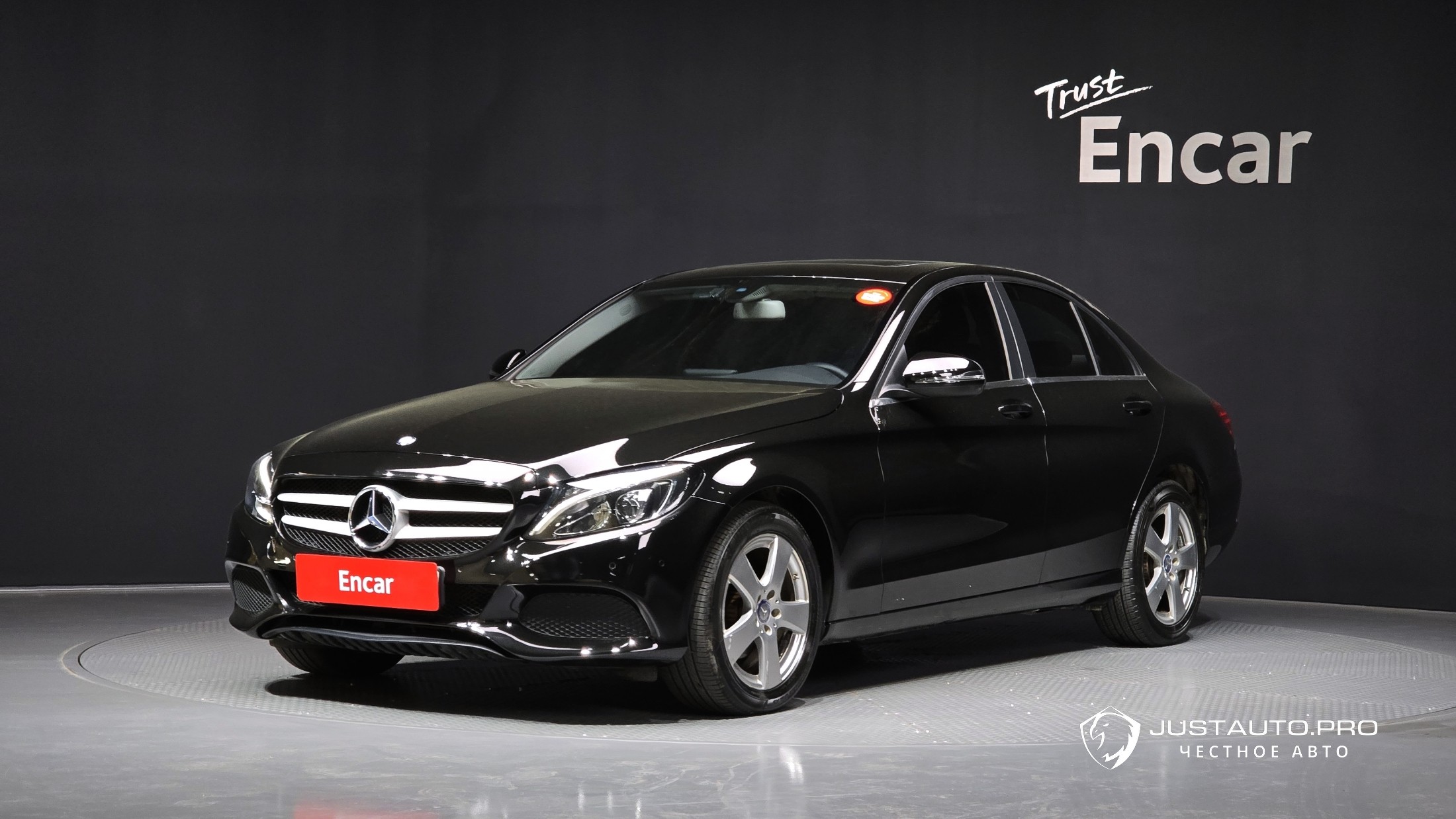 Автомобиль Mercedes-Benz C-Class