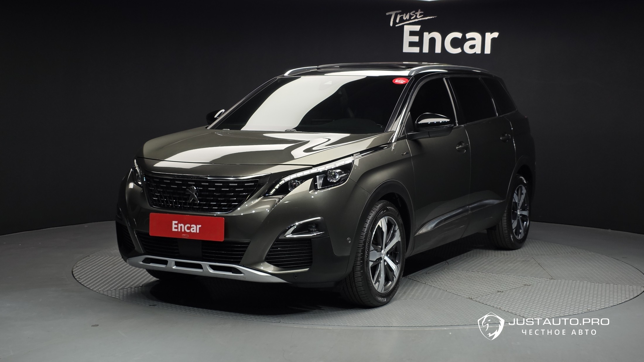 Автомобиль Peugeot 5008