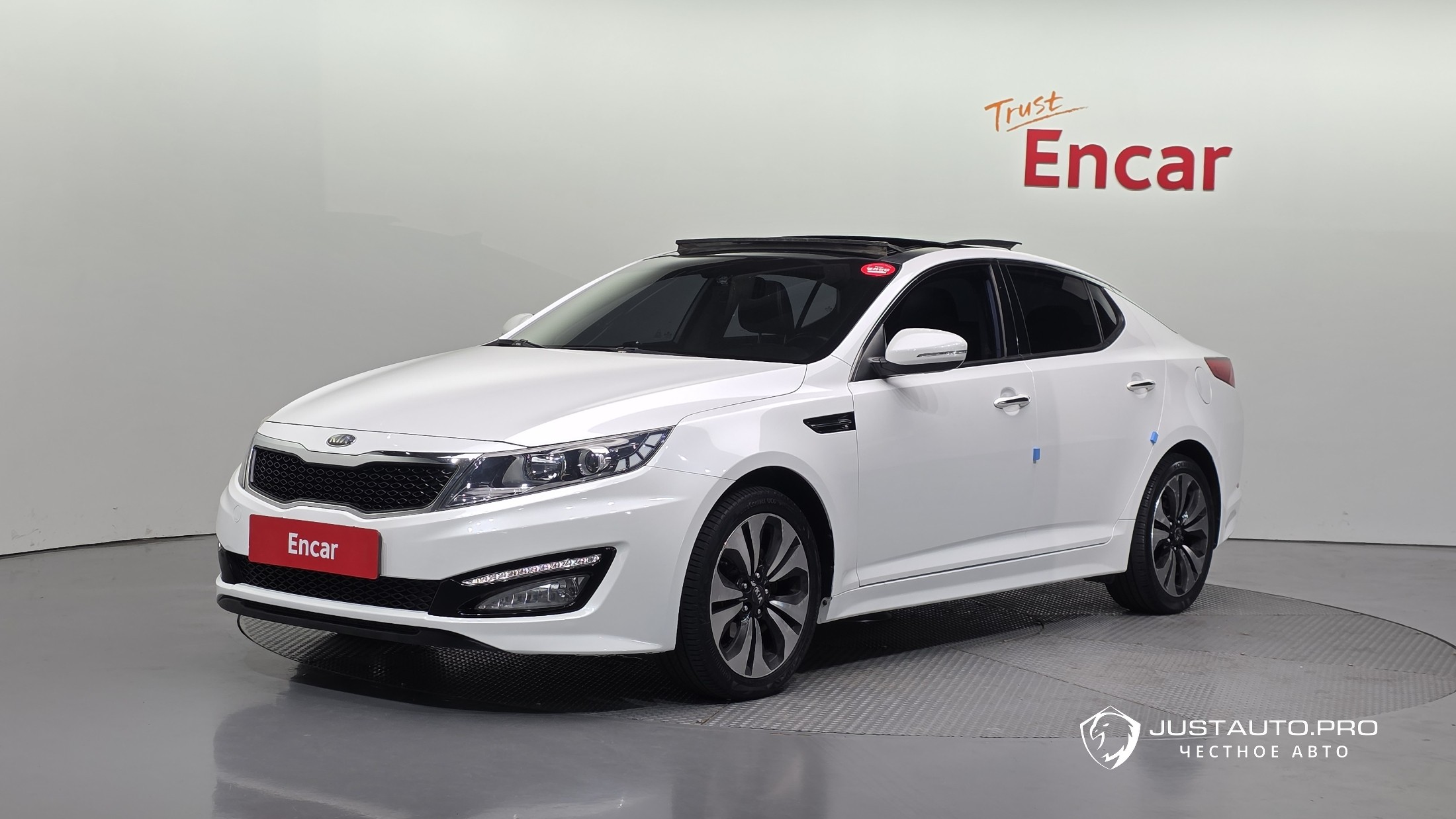 Автомобиль Kia K5
