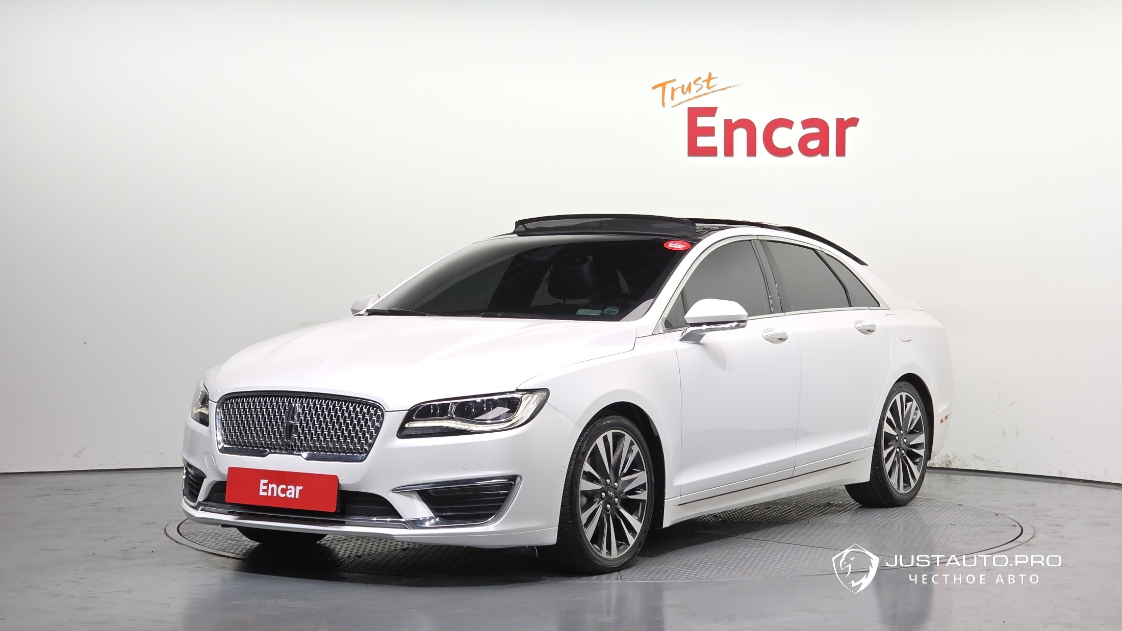 Автомобиль Lincoln MKZ