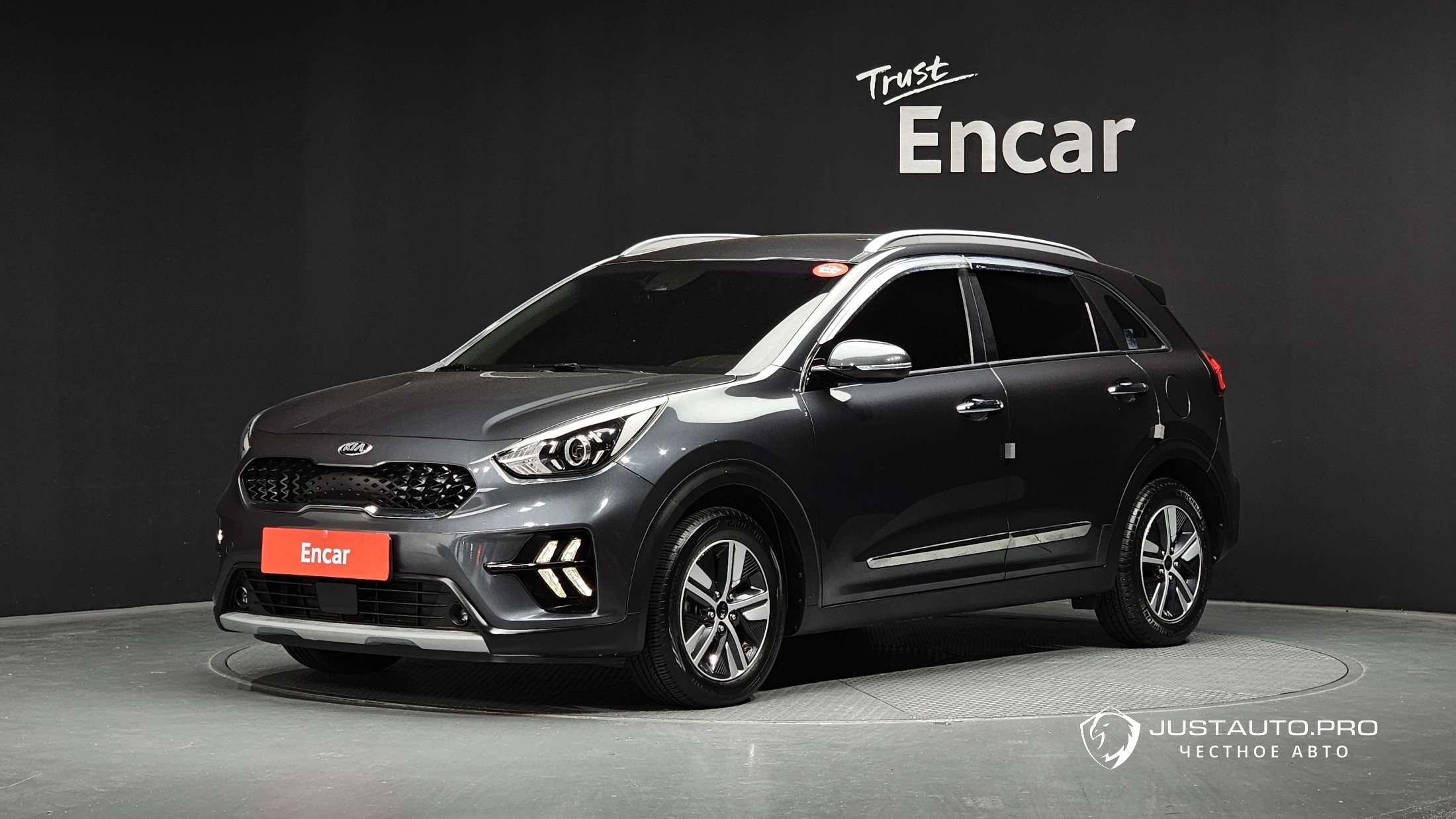 Автомобиль Kia Niro