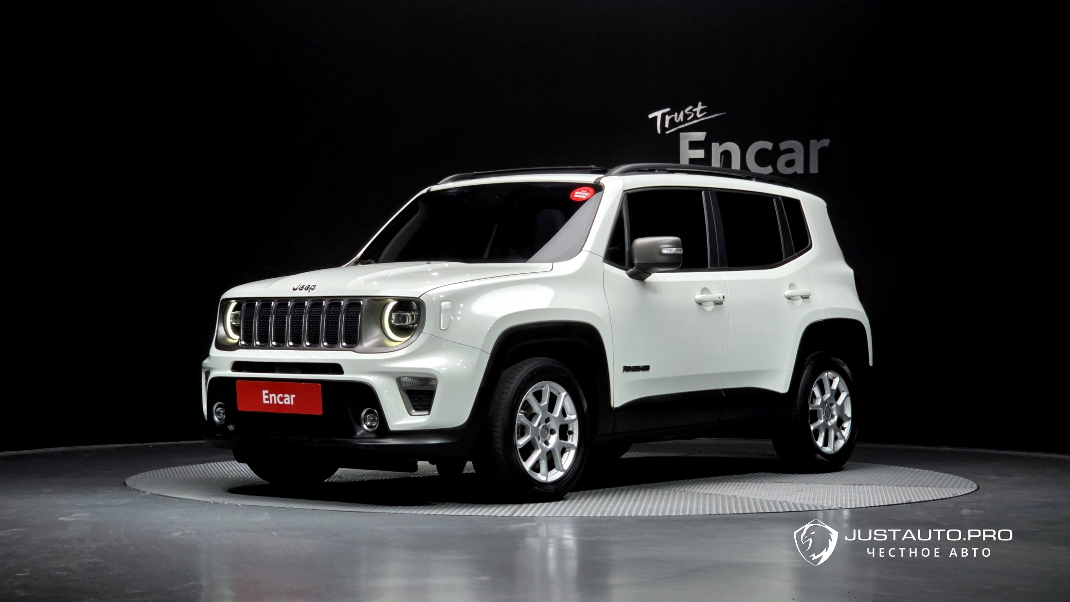Автомобиль Jeep Renegade