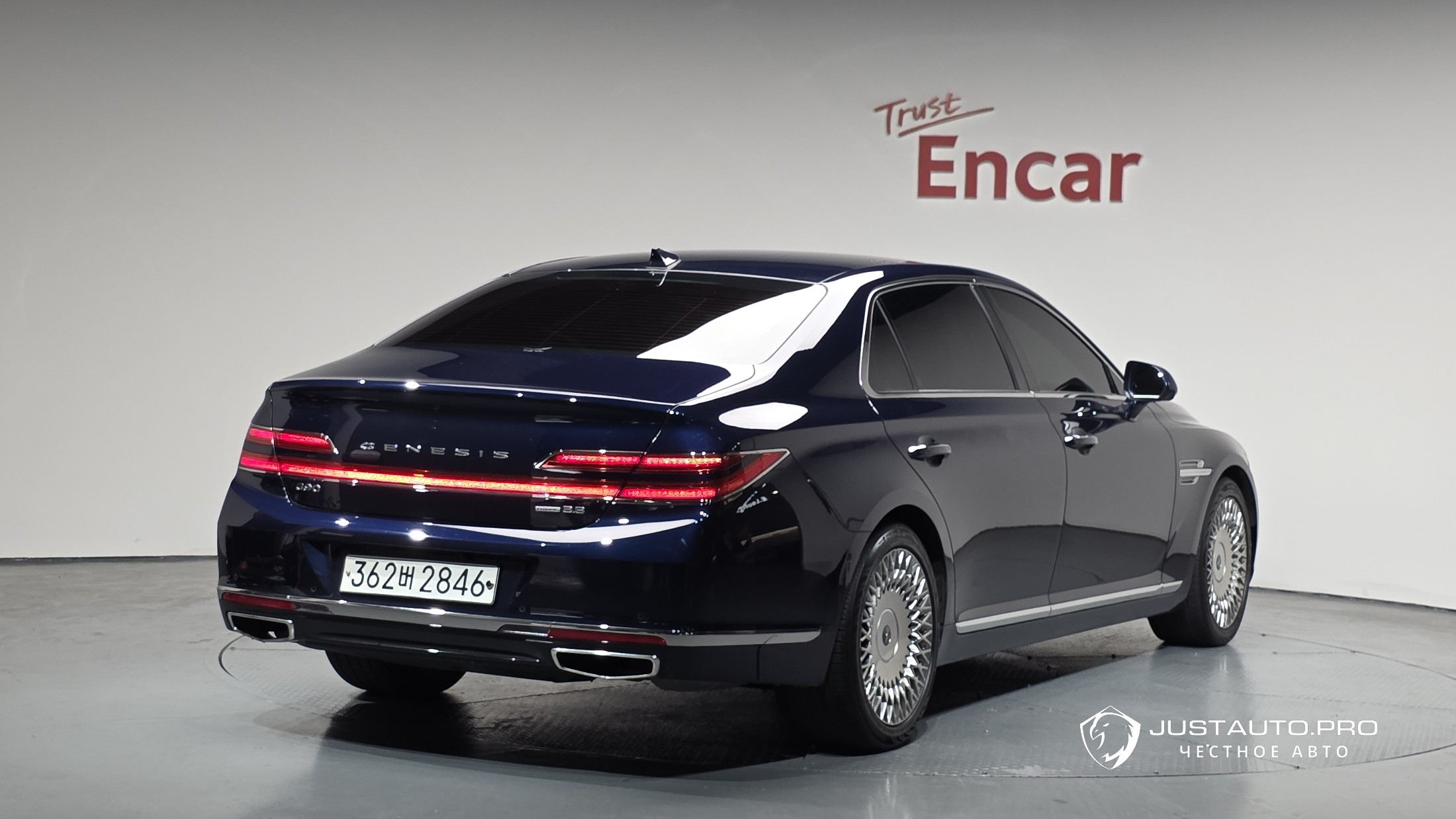 Автомобиль Genesis G90
