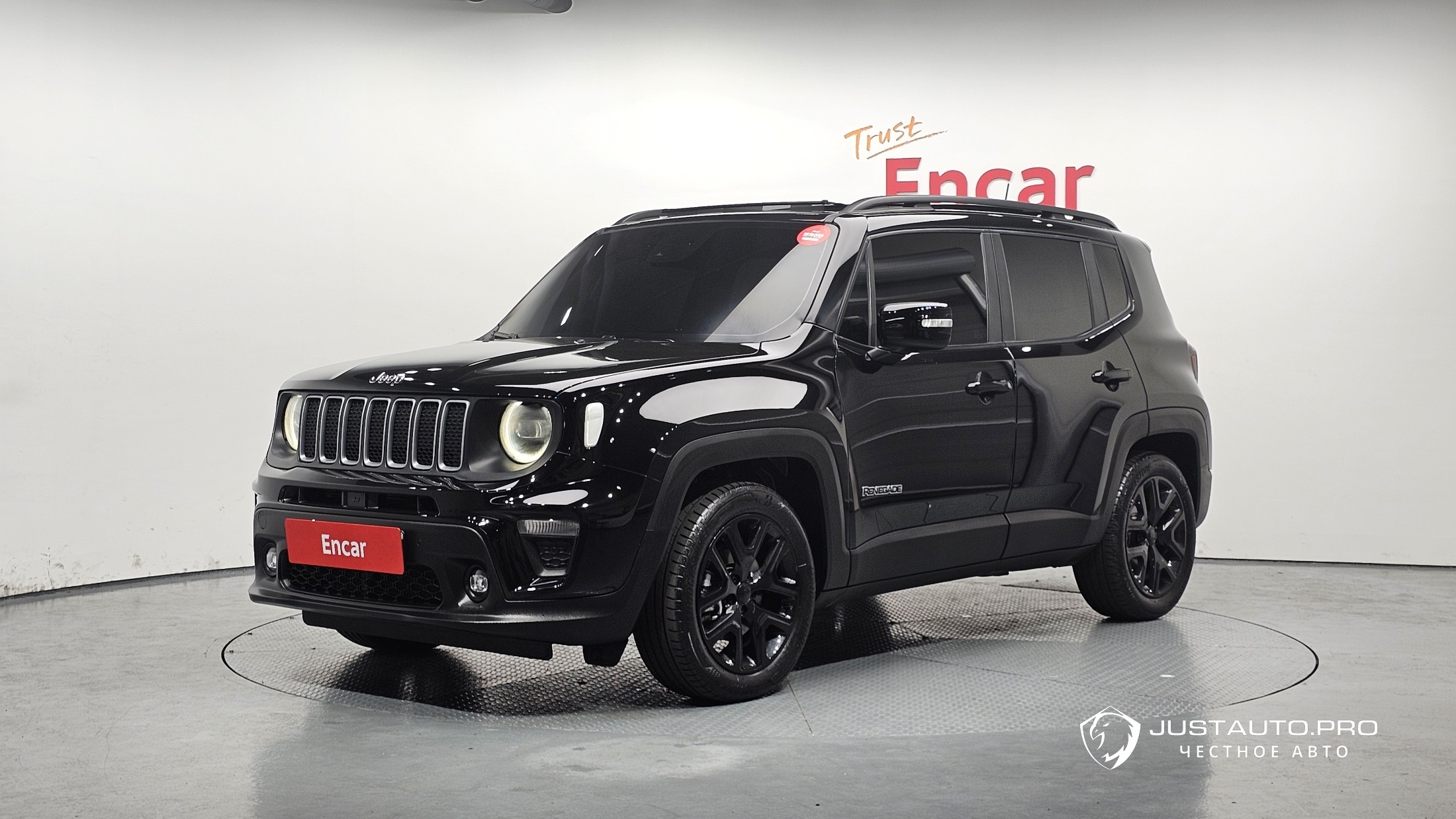 Автомобиль Jeep Renegade