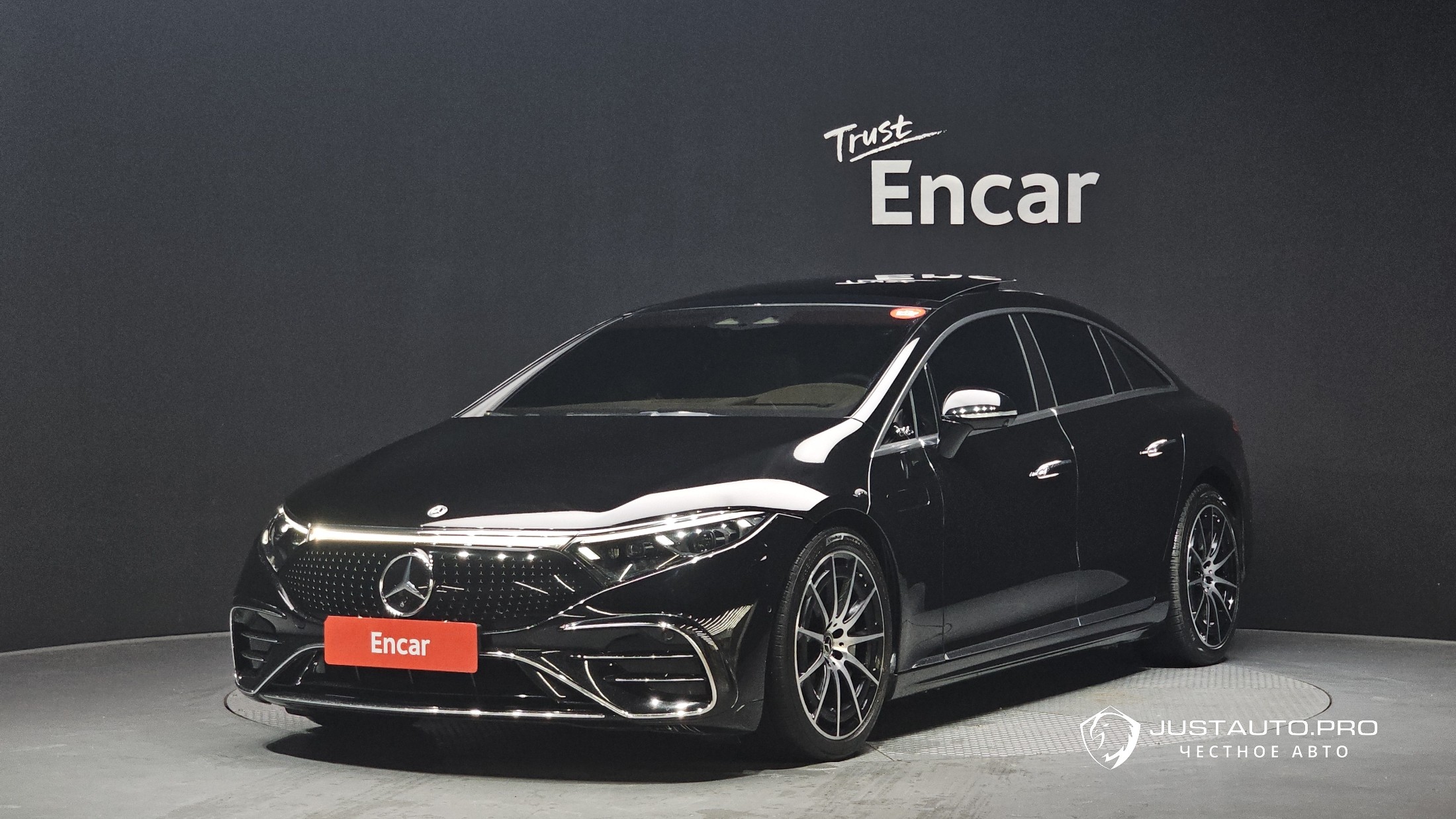 Автомобиль Mercedes-Benz EQS