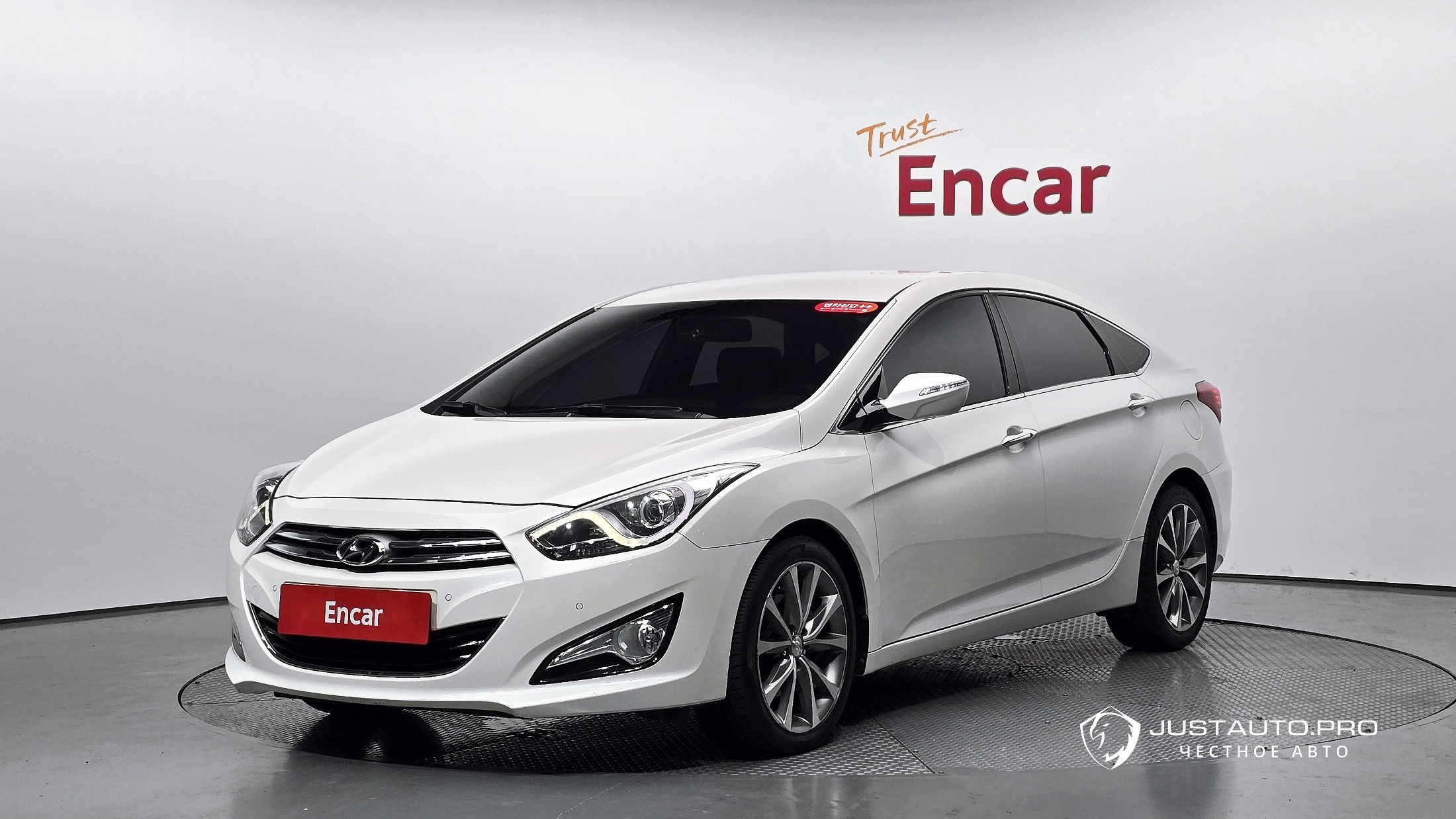 Автомобиль Hyundai i40