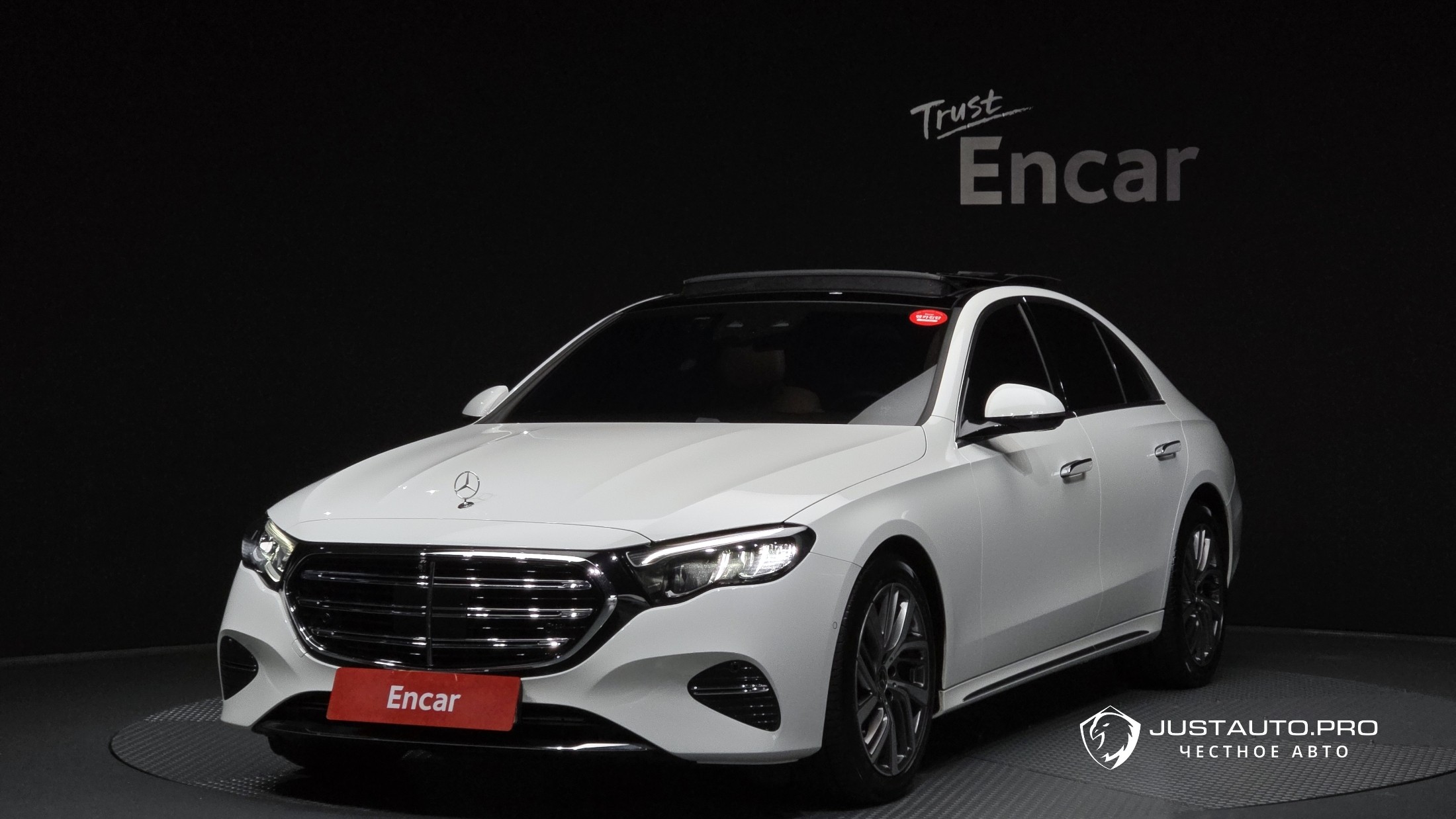 Автомобиль Mercedes-Benz E-Class