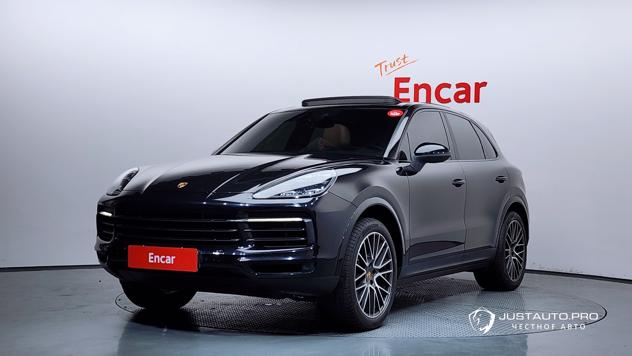 Автомобиль Porsche Cayenne