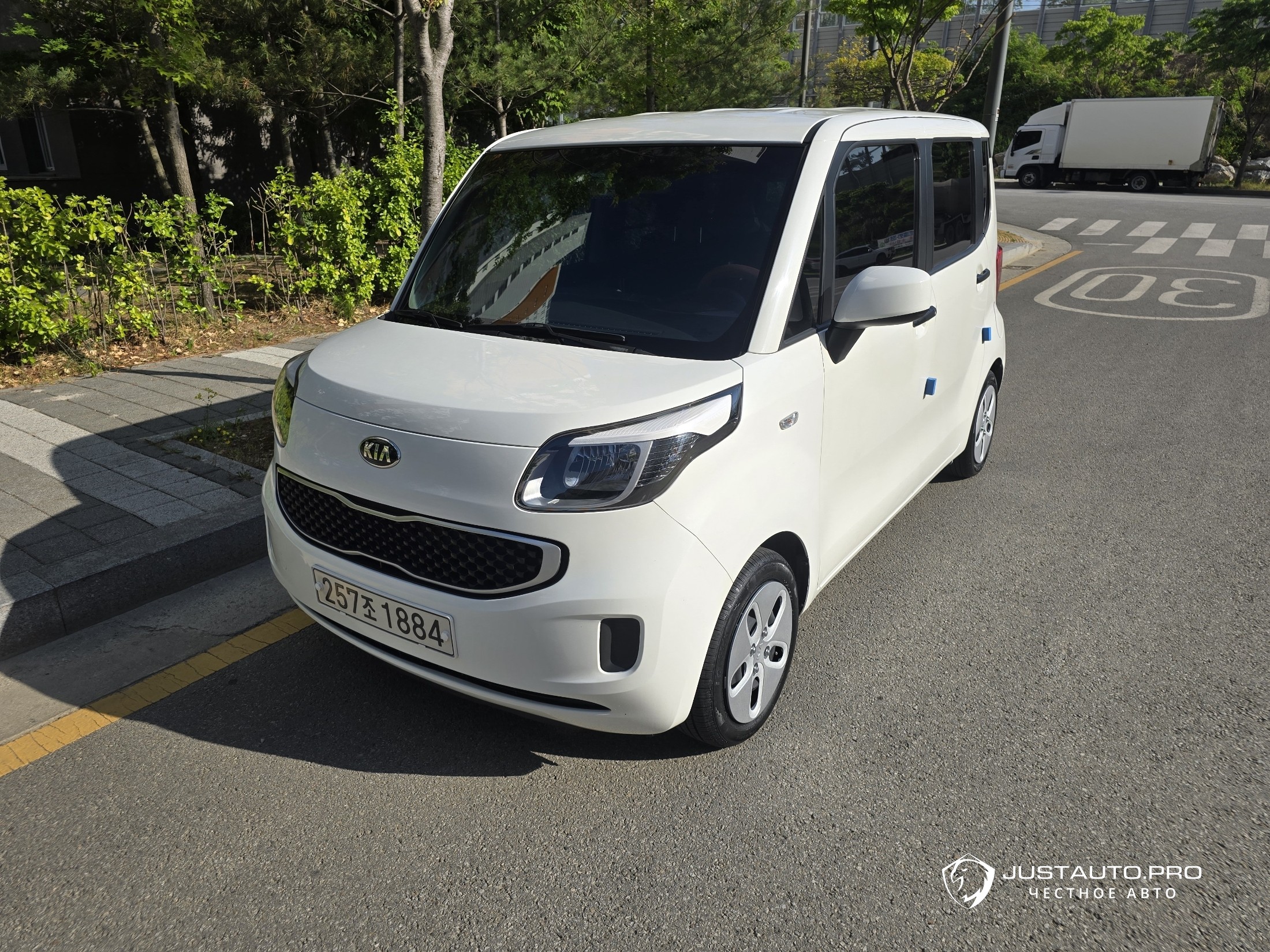 Автомобиль Kia RAY