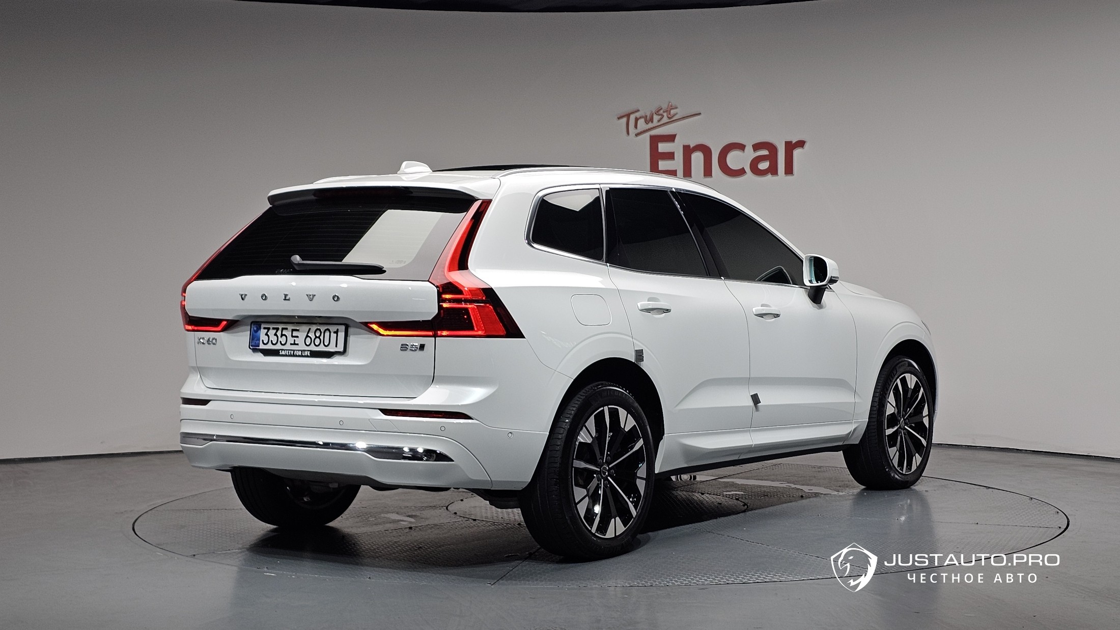 Автомобиль Volvo XC60