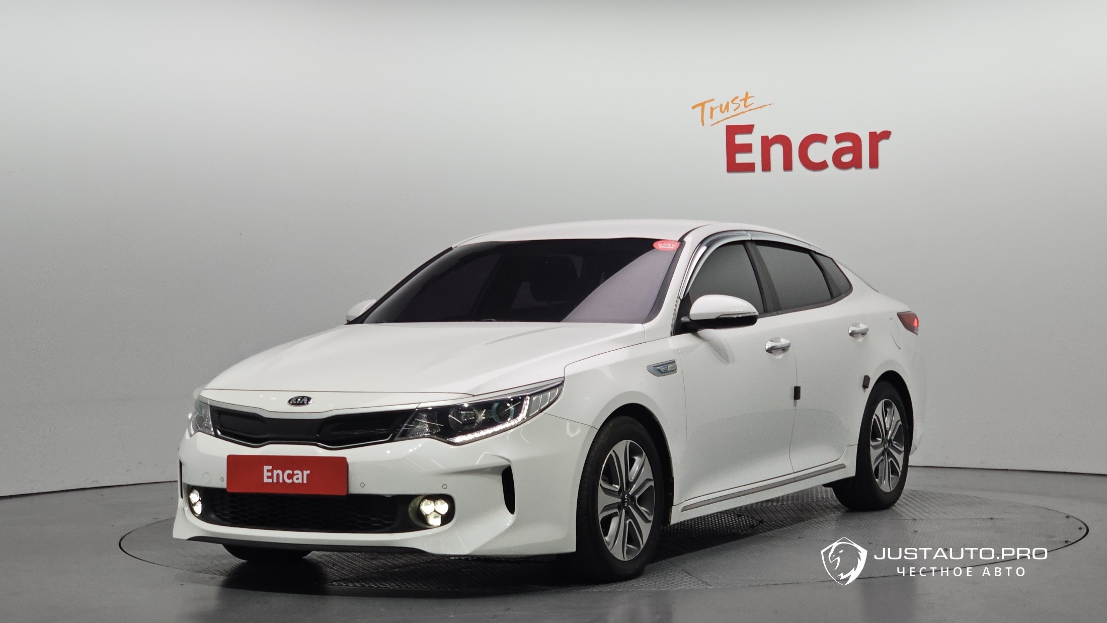 Автомобиль Kia K5