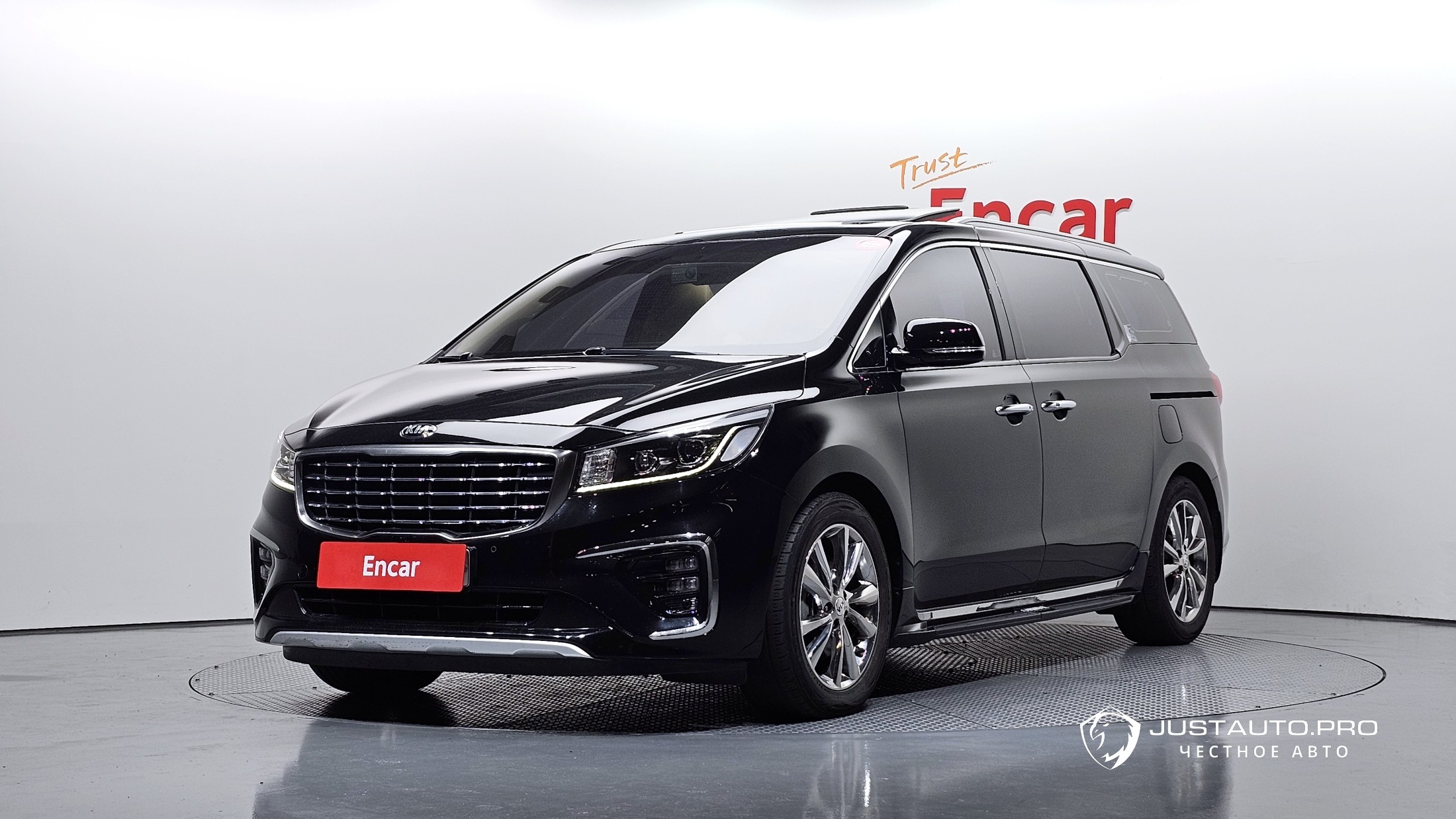 Автомобиль Kia Canival